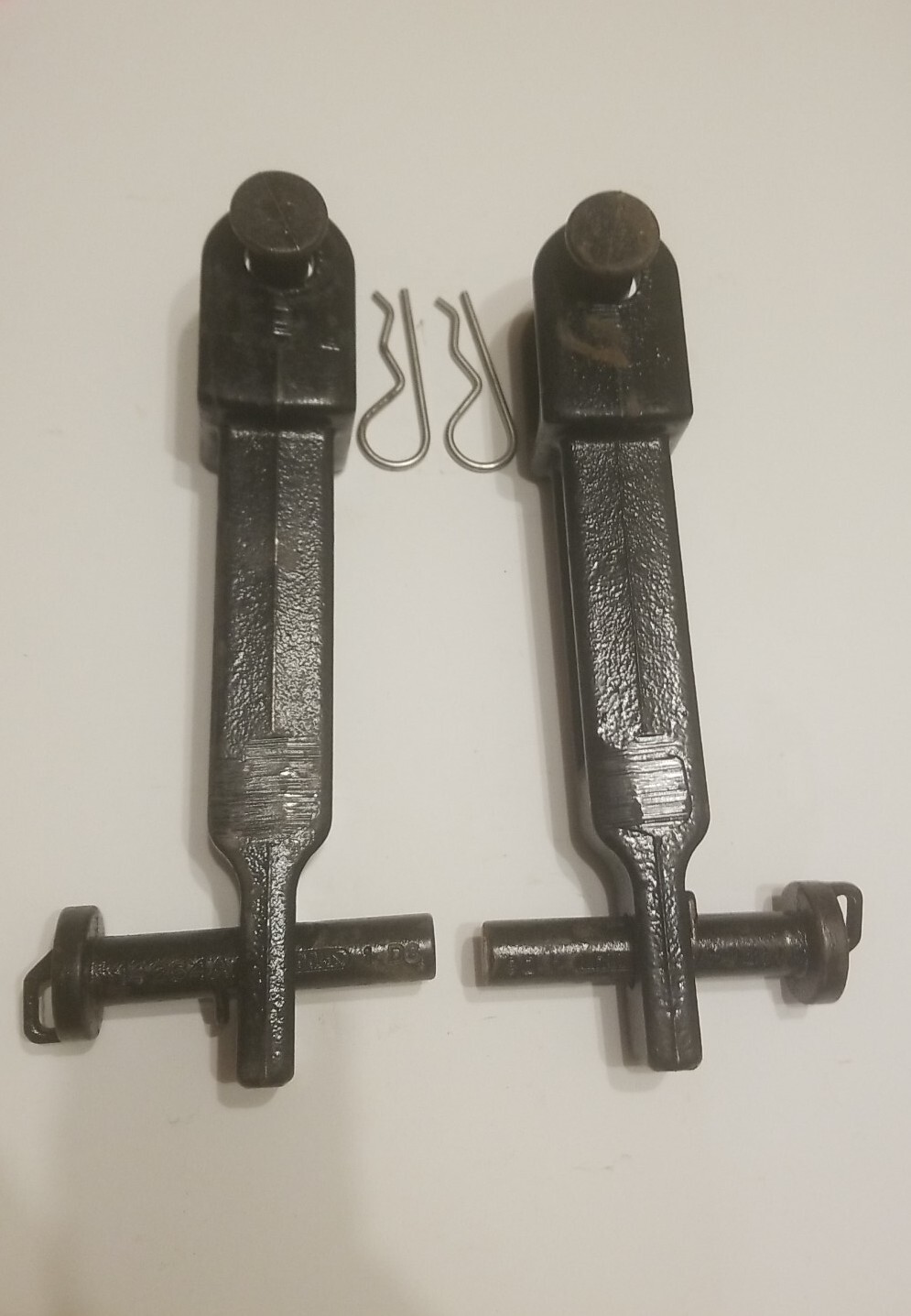 Kenworth Peterbilt GENUINE tow hooks (Pair) Paccar OEM Fast USPS Ship. A20-6014
