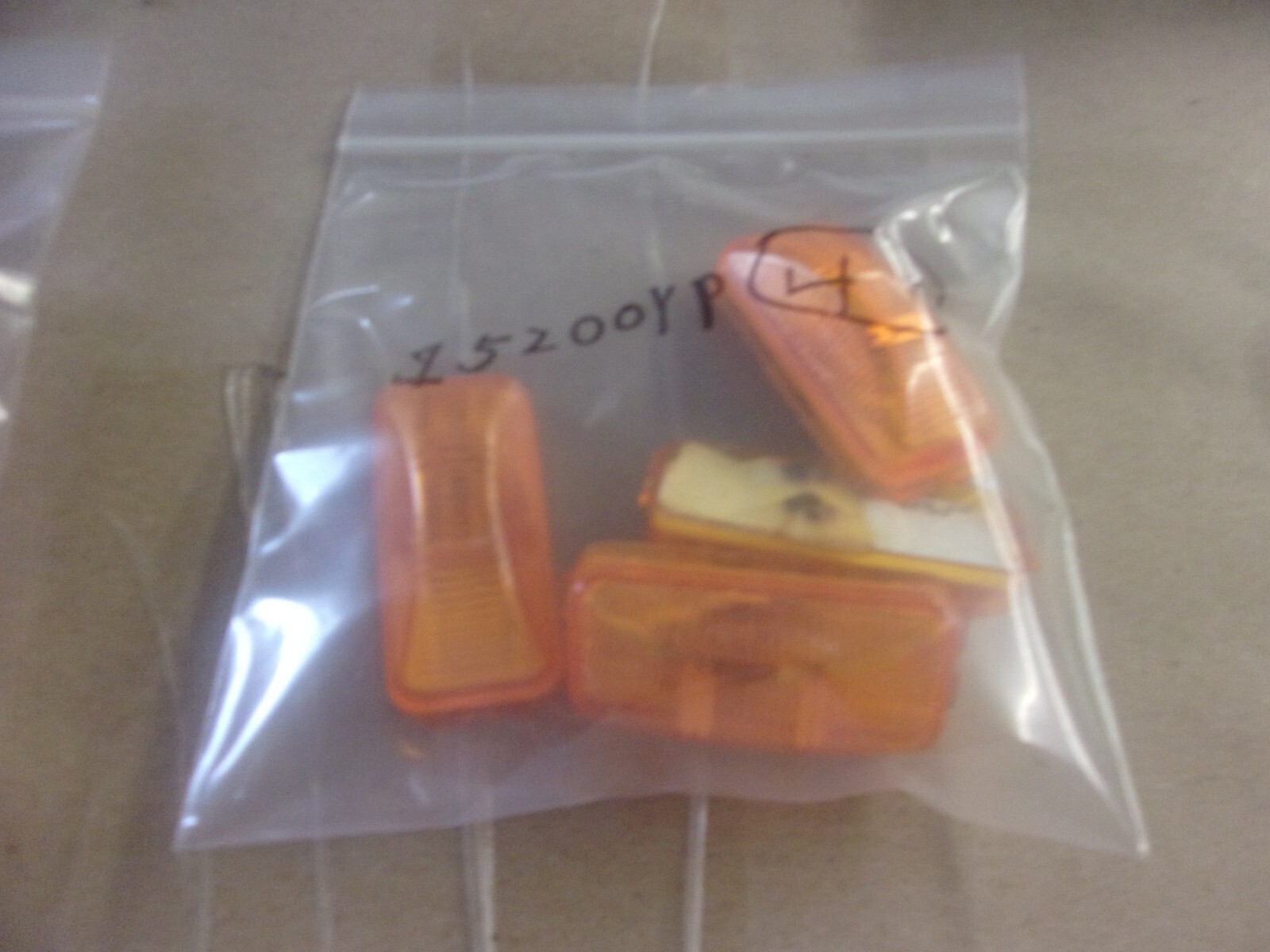 LOT OF 4 Truck-Lite 15200yp Incandescent Yellow Marker Light Assembly 12v