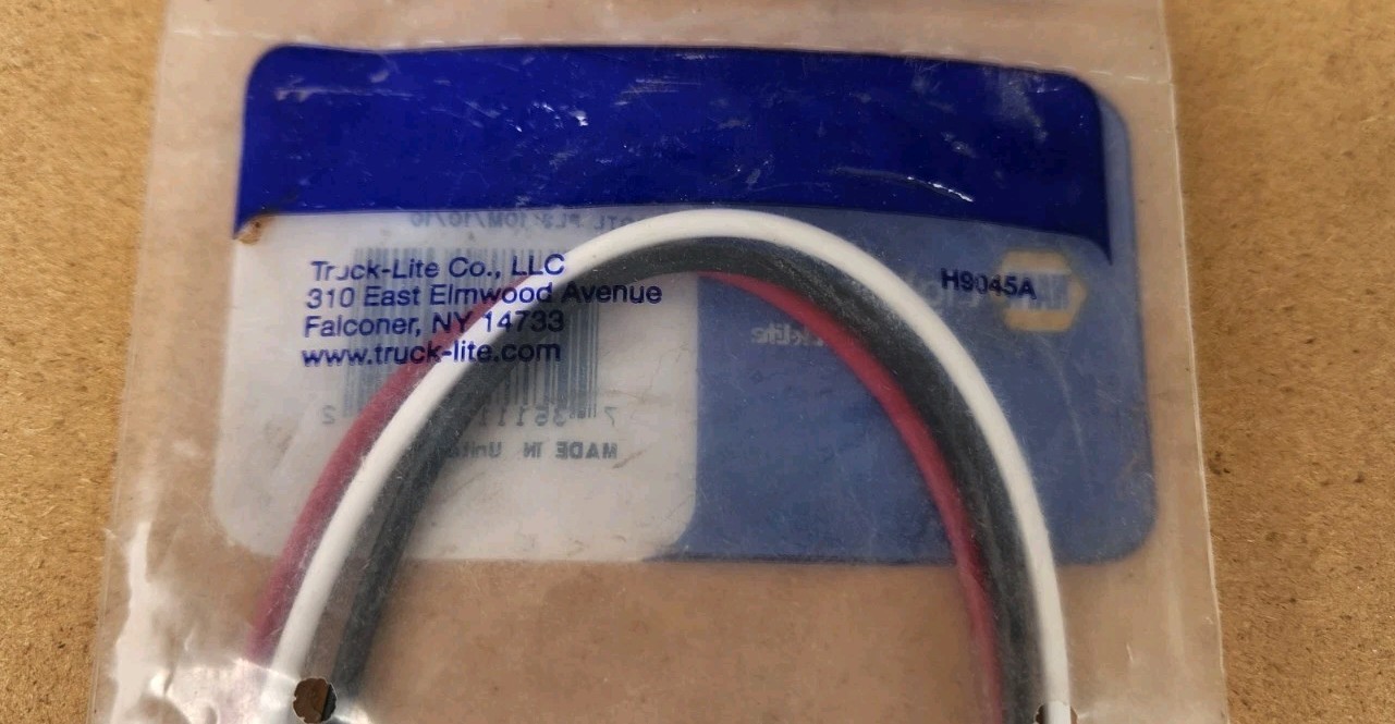 NEW Napa 94926 Wiring Pigtail