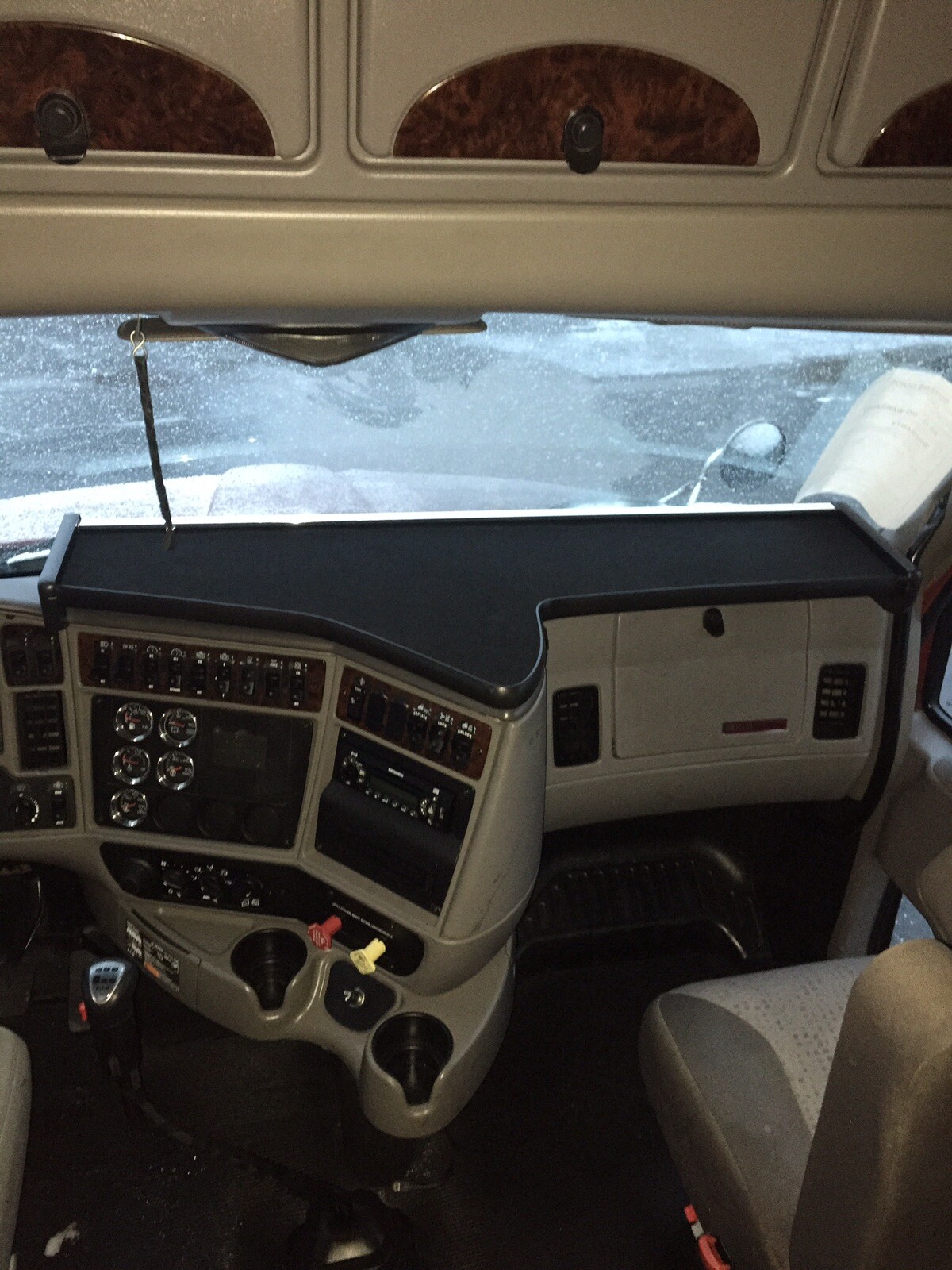 Kenworth T2000 T700 commercial truck parts