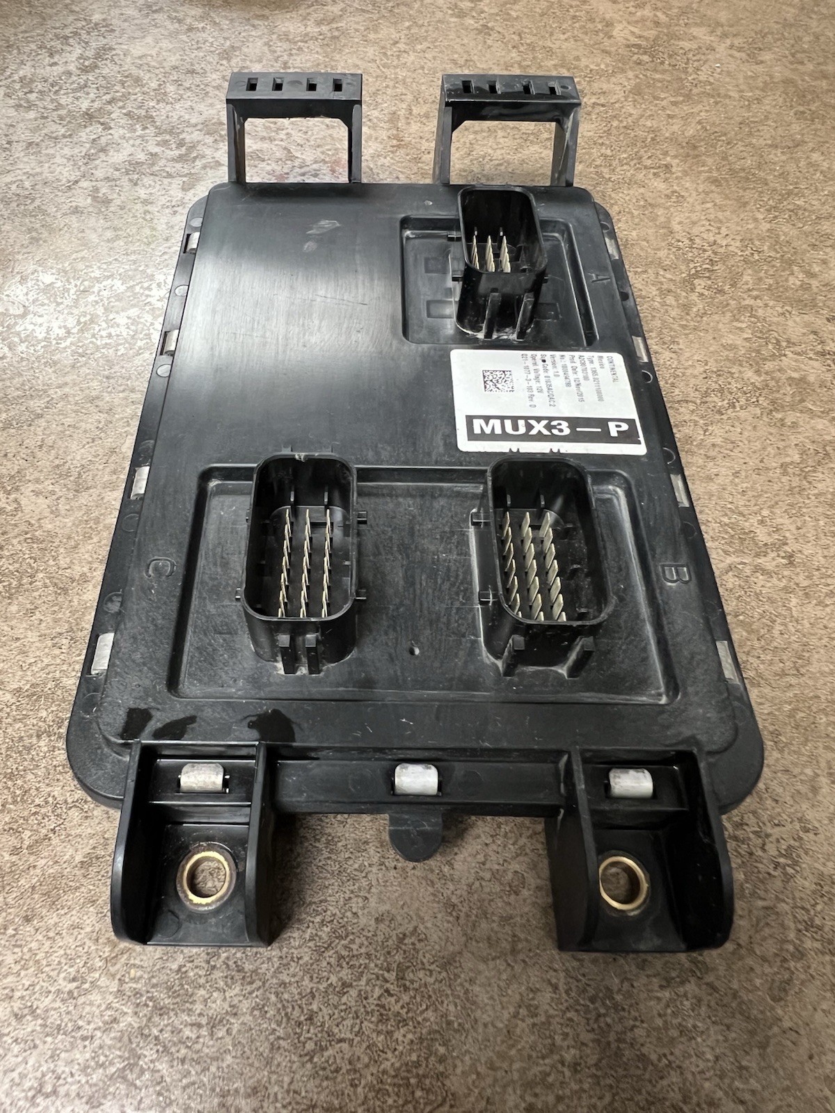 Paccar Continental Chassis Control Module Q21-1077-3-103 (Tag 13180) *RTS*