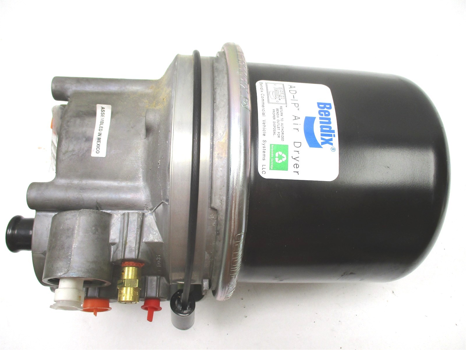 6126228C91 NEW OEM INTERNATIONAL 12V AD-IP AIR DRYER W/ BRACKETS GENUINE BENDIX