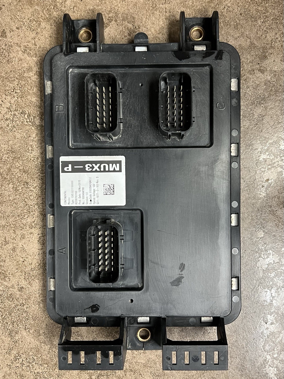 Paccar Continental Chassis Control Module Q21-1077-3-103 (Tag 13180) *RTS*
