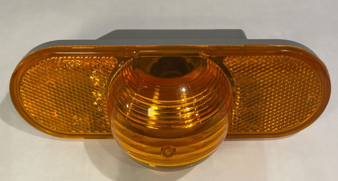 GROTE 52533 POLYCARBONATE TORSION SIDE MARKER TURN SIGNAL