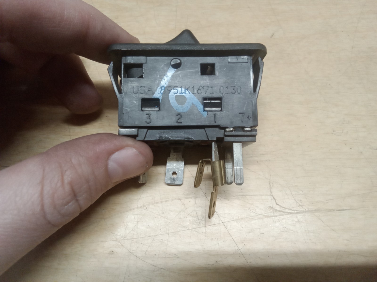 Eaton 8951K1671 LEFT FLOOD Switch