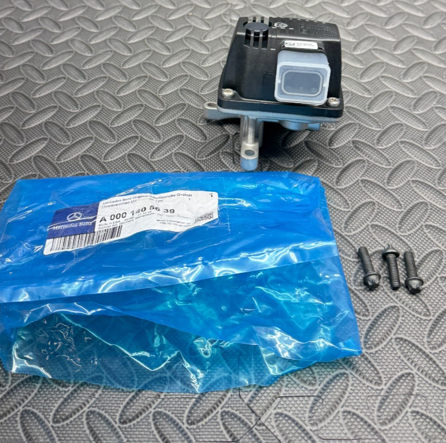 Genuine OEM Detroit Diesel EA0001407439 Mercedes-Benz DEF Metering Unit Kit