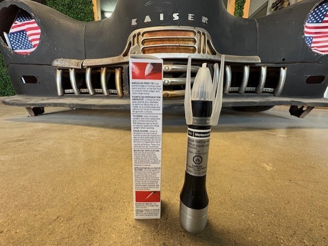 (1) FORD Motorcraft PMPC195007226A UX Ignot Silver Touch Up Paint & Clear Coat
