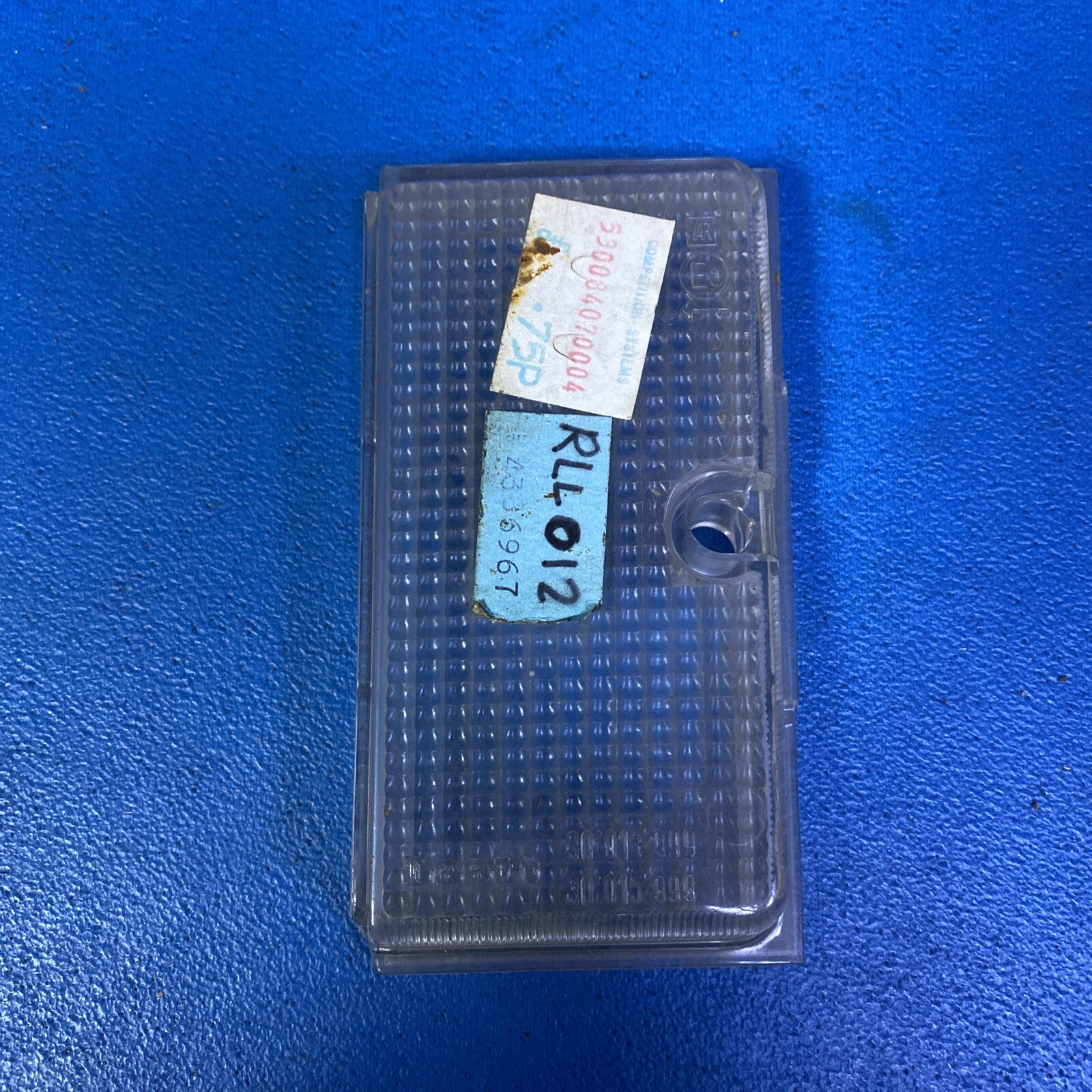 FIAT 127 reverse light lens 44183130 leart 30.013.999 – SAME DAY DISPATCH