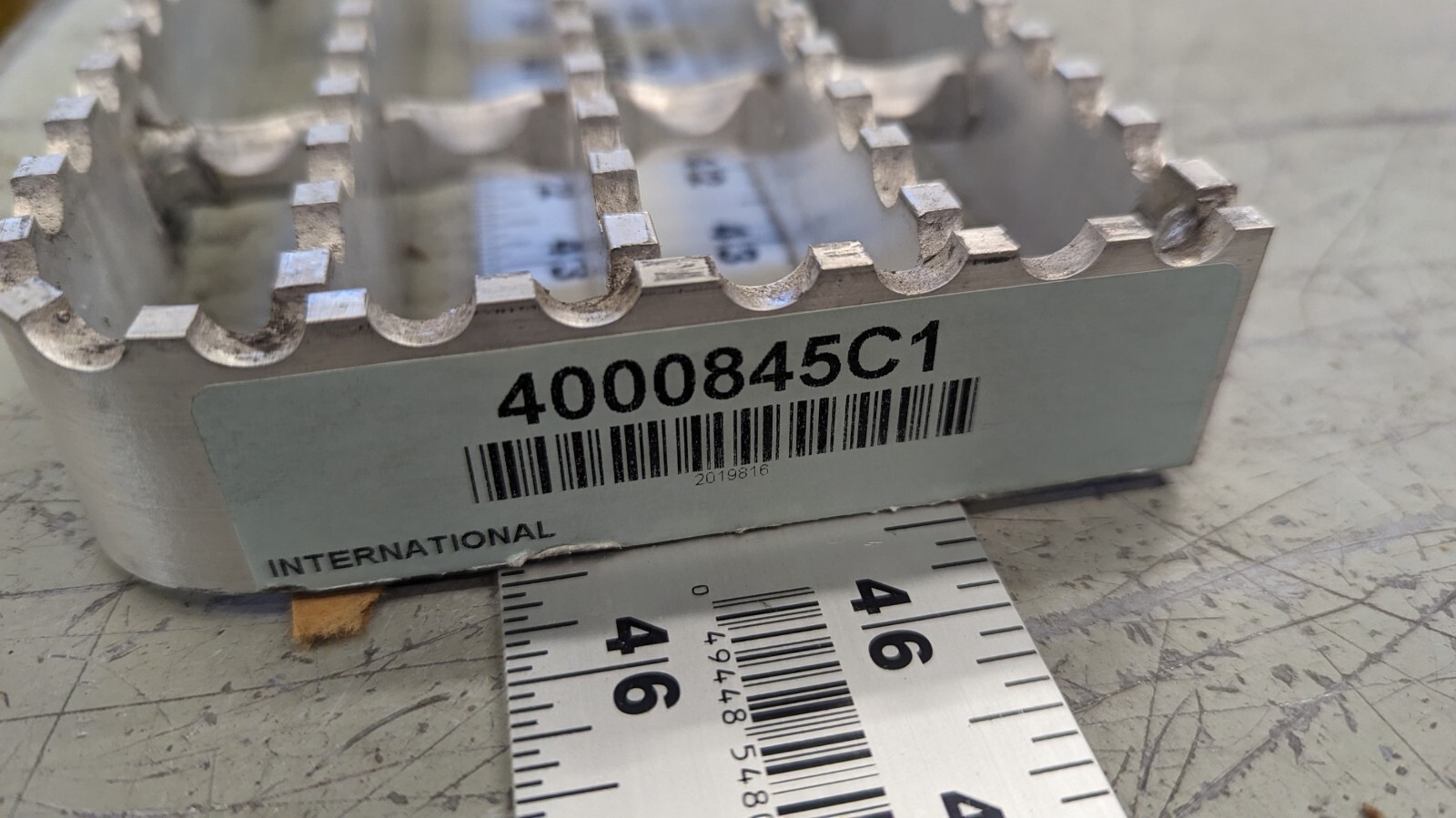 4000845C1 International Self-Cleaning Aluminum Super Sure Grip Step HX Truck