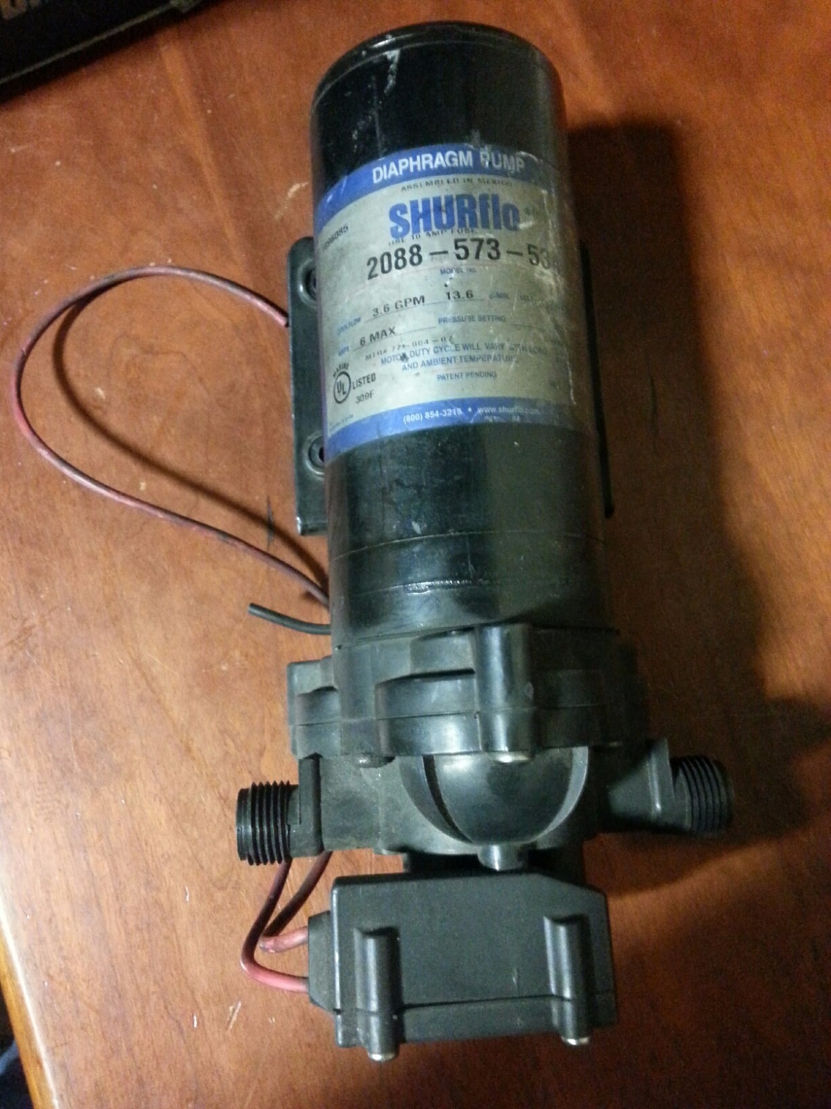 LOT OF 4 SHURFLO 2088-573-534 PREMIUM SURFACE DIAPHRAGM 24VDC PUMPS, AS IS/PARTS