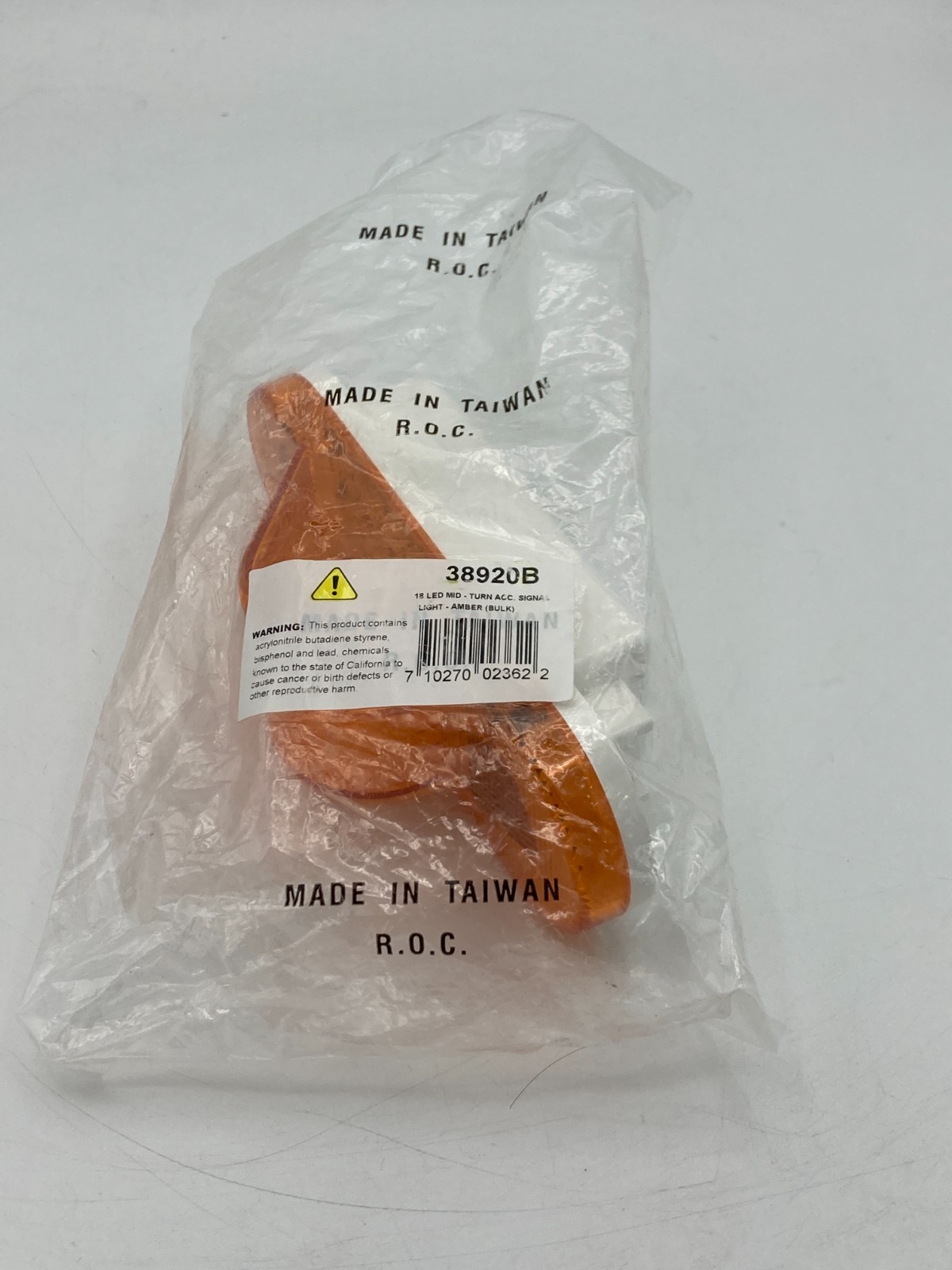 United Pacific 38920B Turn Signal Light Bulk, 18 Led, Mid Trailer, Amber