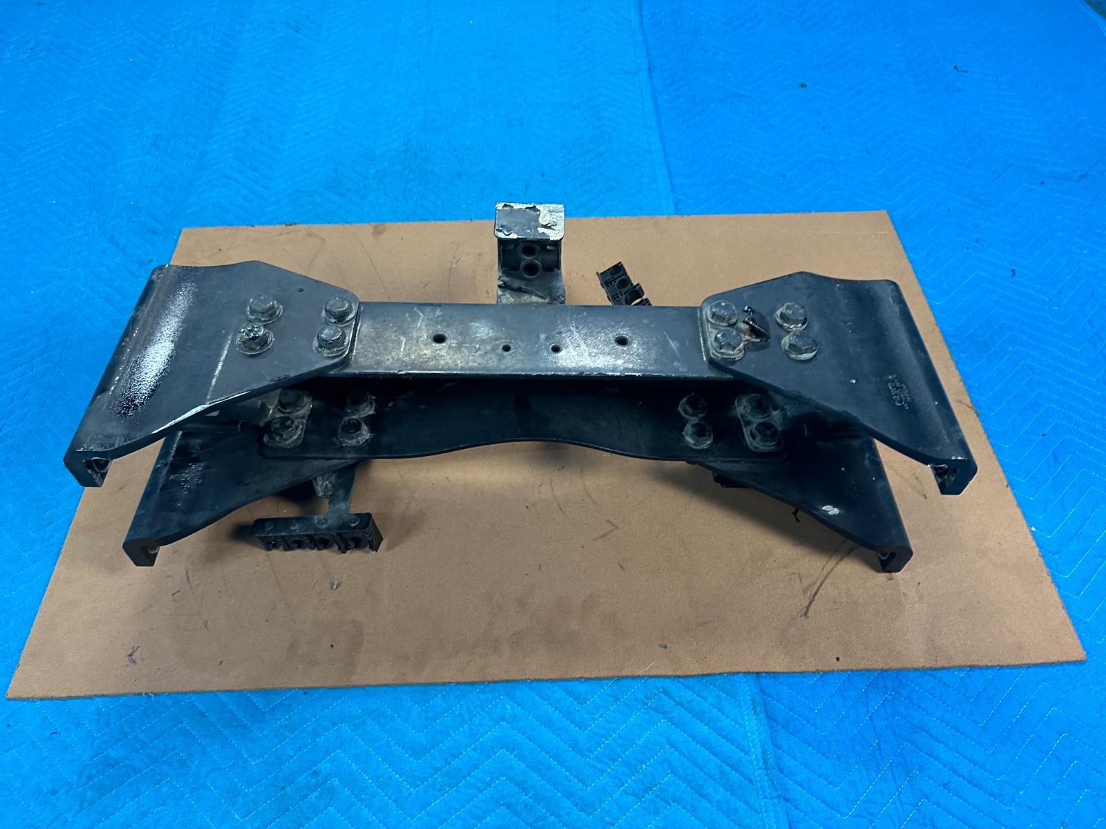 OEM Kenworth T680 Paccar Crossmember A24-6336-002 2020