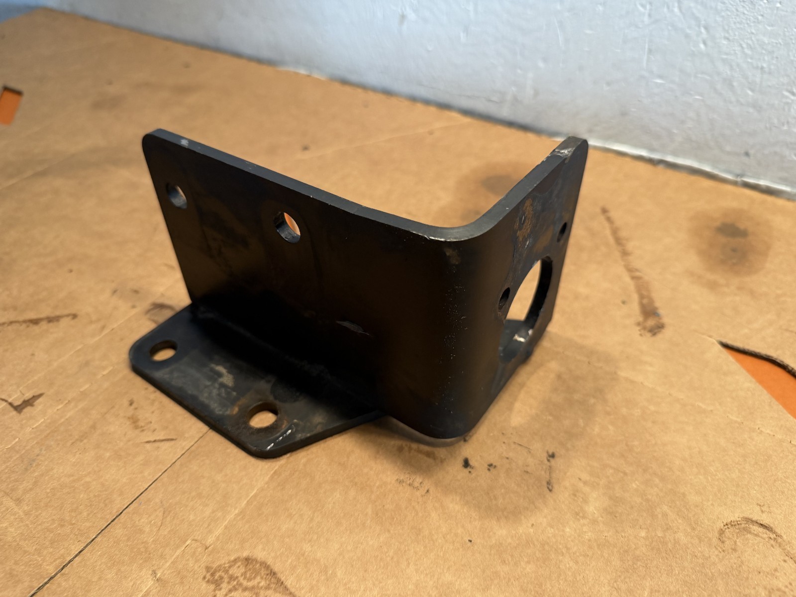2006 DETROIT 60 SERIES DIESEL ENGINE COMPRESSOR Bracket P23532218 OEM