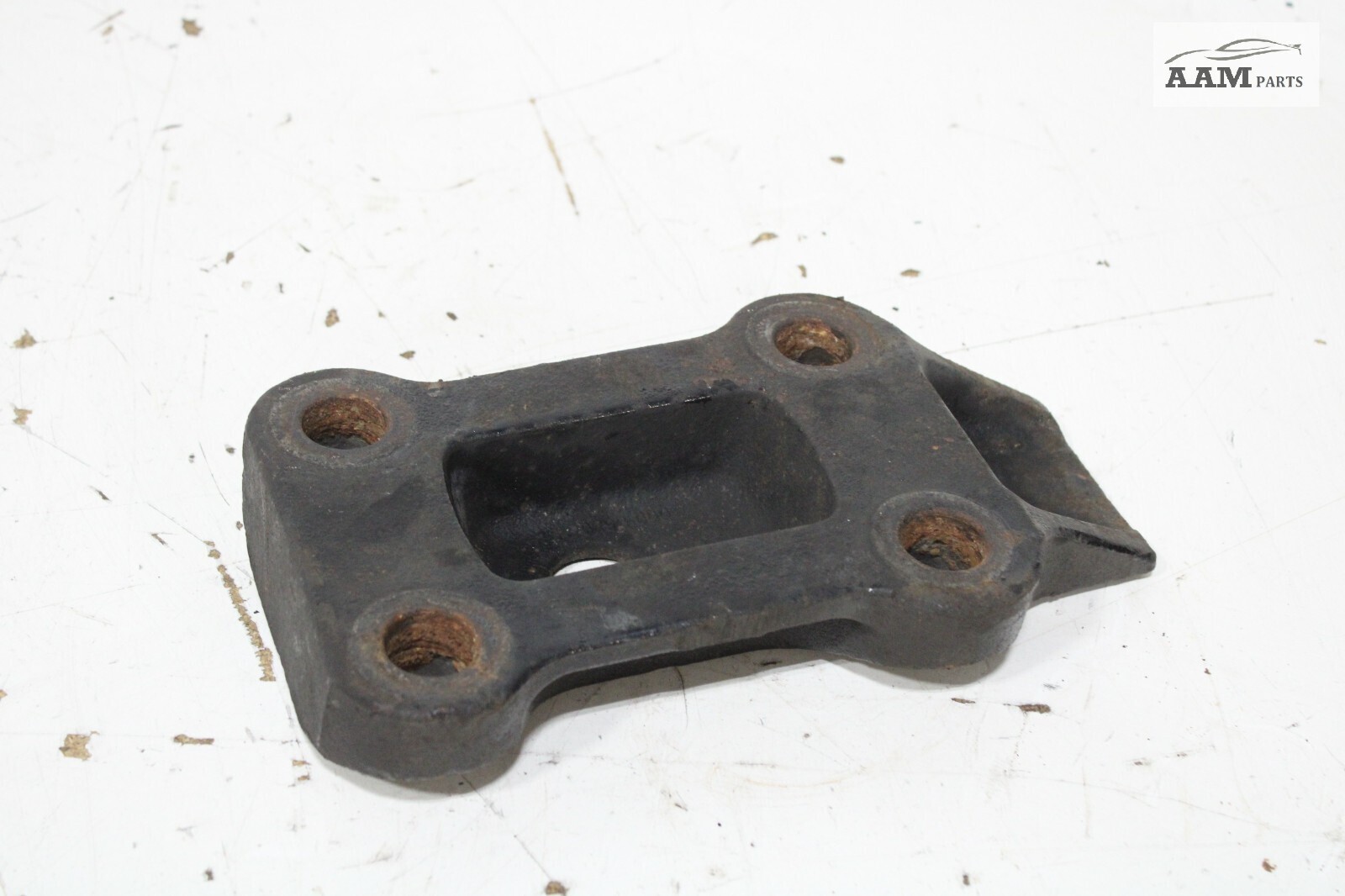 2018-2023 FREIGHTLINER CASCADIA REAR RIGHT SIDE RETAINER SUPPORT U BOLT OEM