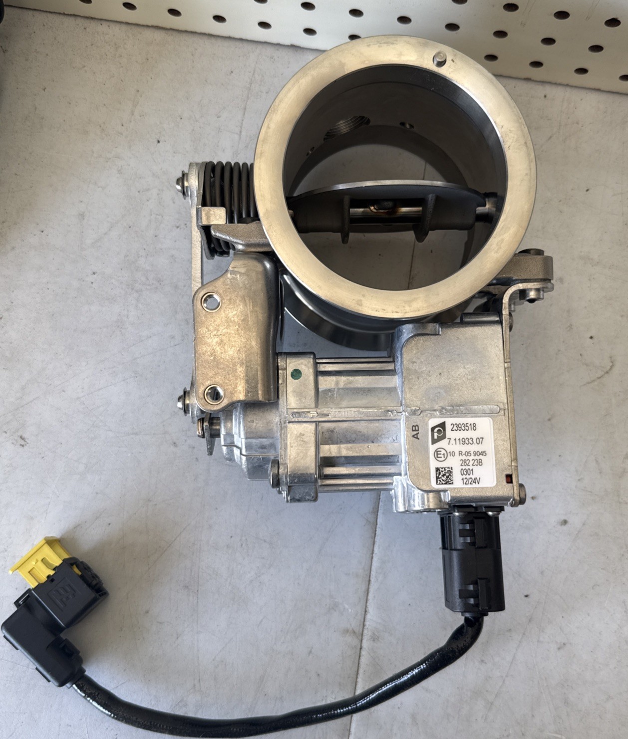 2393485 Genuine Paccar EGR Control Valve For Paccar Engine