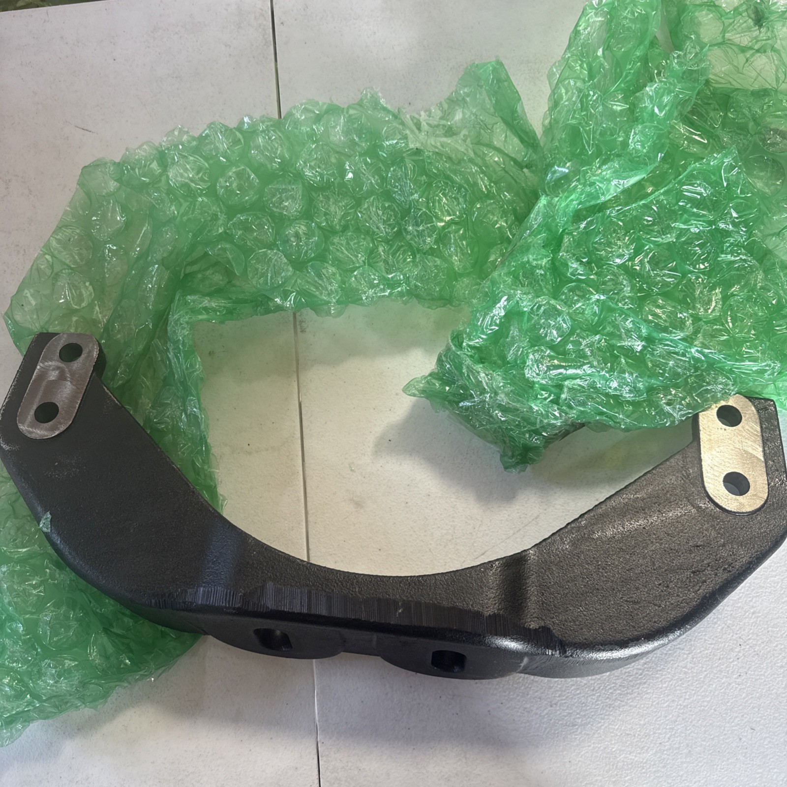 FREIGHTLINER 01-30394-000 Engine Mount Support Iron