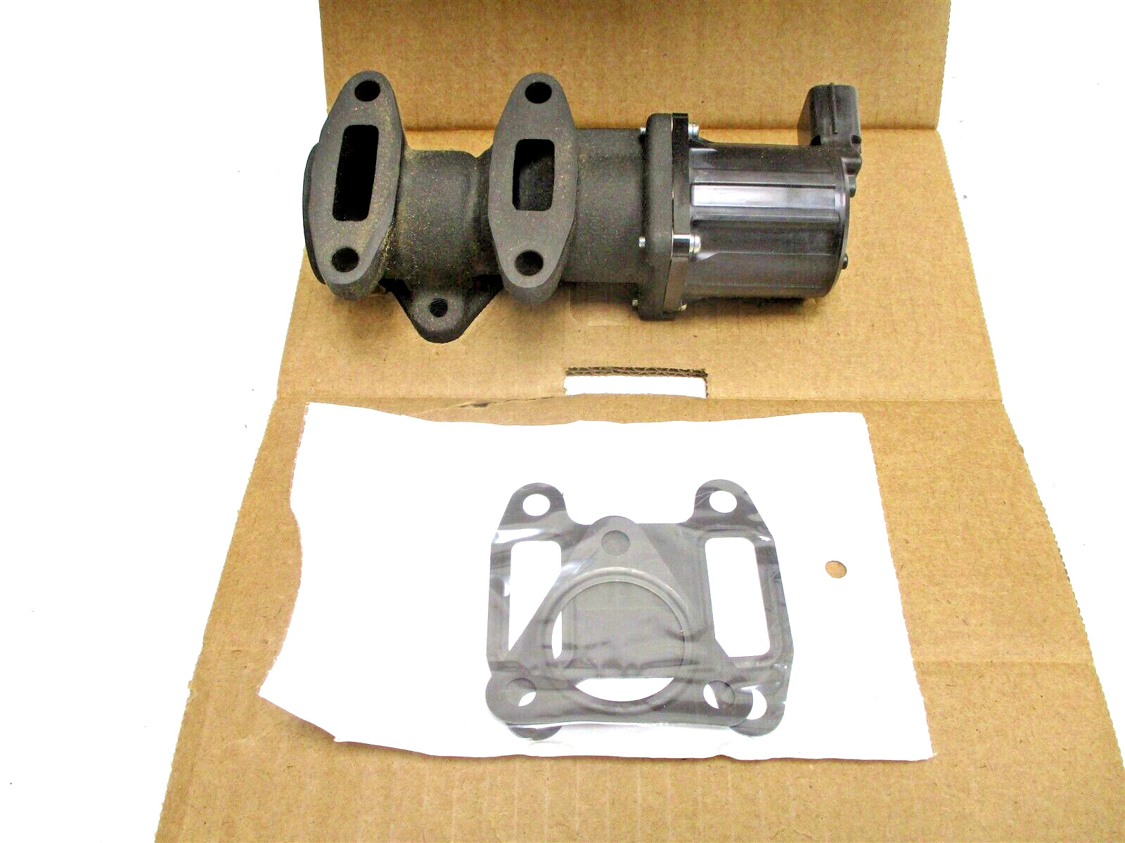1842593C92 NEW OEM INTERNATIONAL EGR VALVE KIT DT466E 7.6L 5012976R91 MAXXFORCE