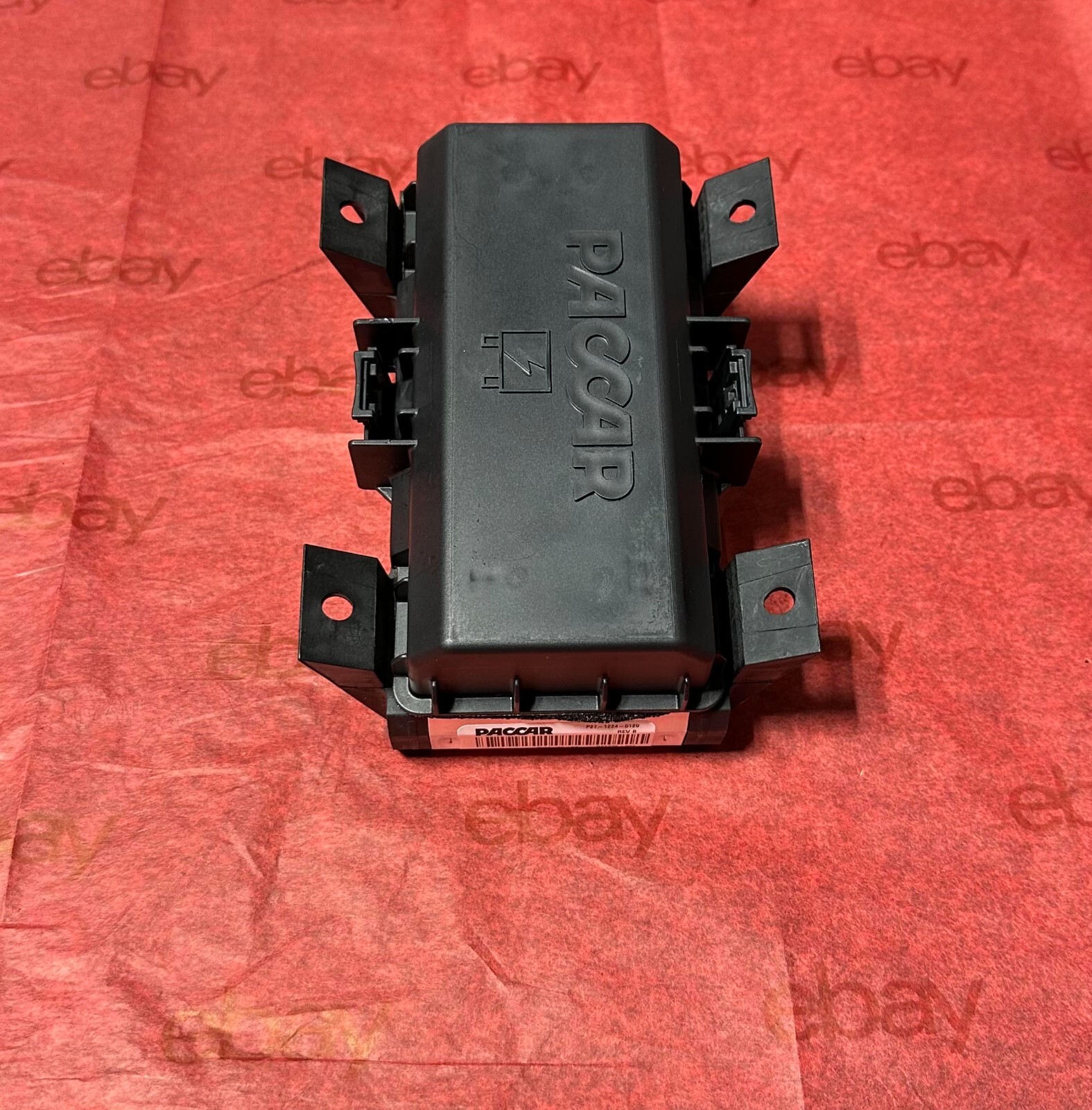 P27-1224-0120 Genuine Paccar Sleeper Fuse Assembly OEM – New
