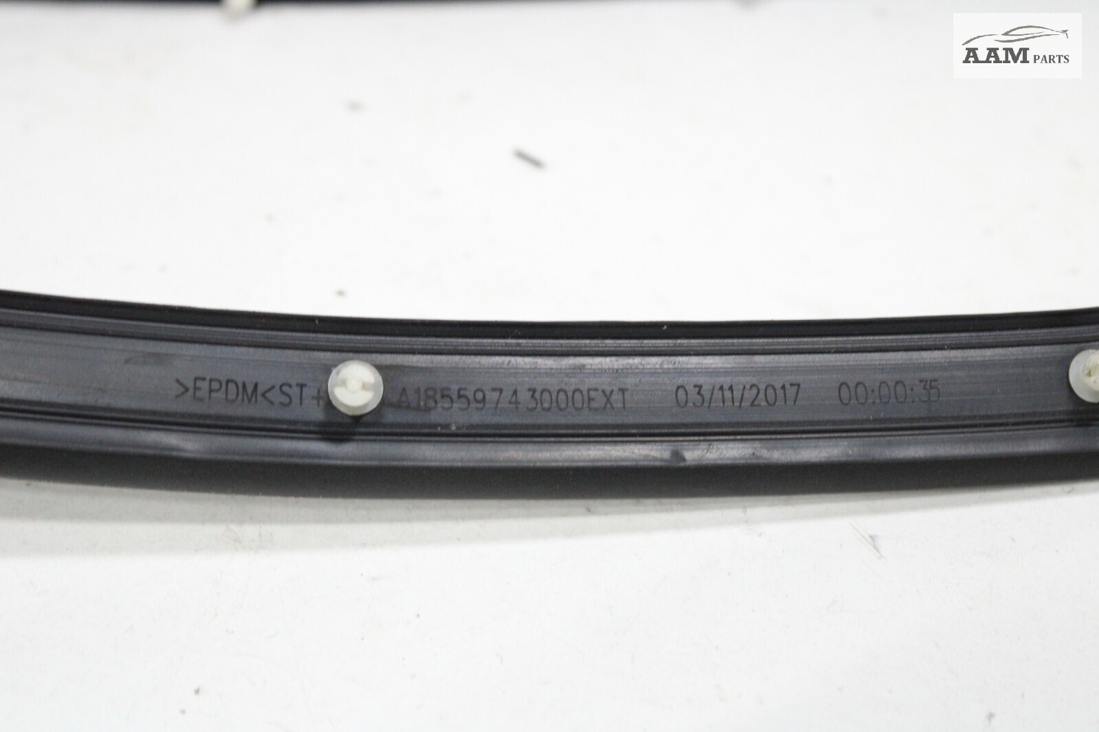 2018-2024 FREIGHTLINER CASCADIA FRONT LEFT SIDE DOOR WEATHERSTRIP SEAL OEM