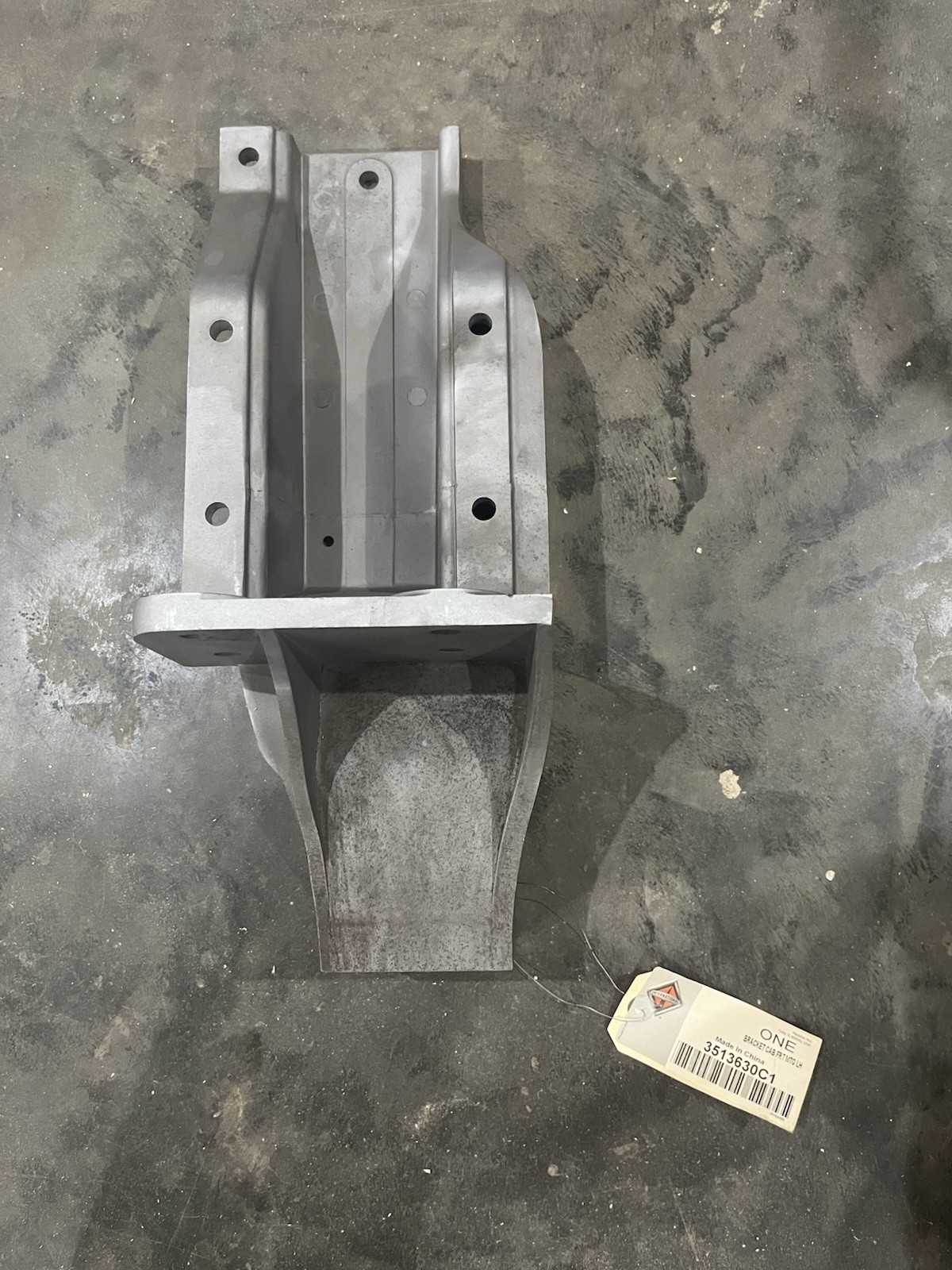 LH Cab Mounting Bracket 3513630C1