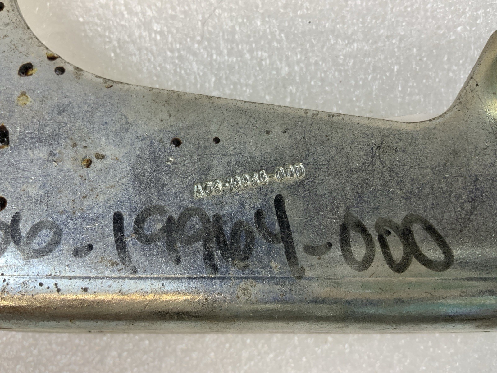 FREIGHTLINER BRACKET CABLE BATTERY TRANS P/N: A06-19964-000 – NOS