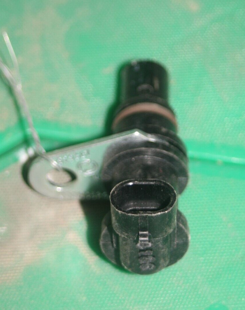 Detroit Diesel Cam Shaft Position Sensor 8929387