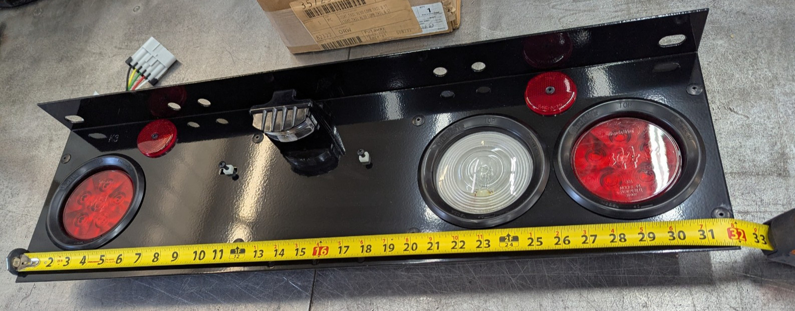 3572596C1 International Tail Light Bar Module LED TRUCK-LITE 40895 Super 44 Lamp