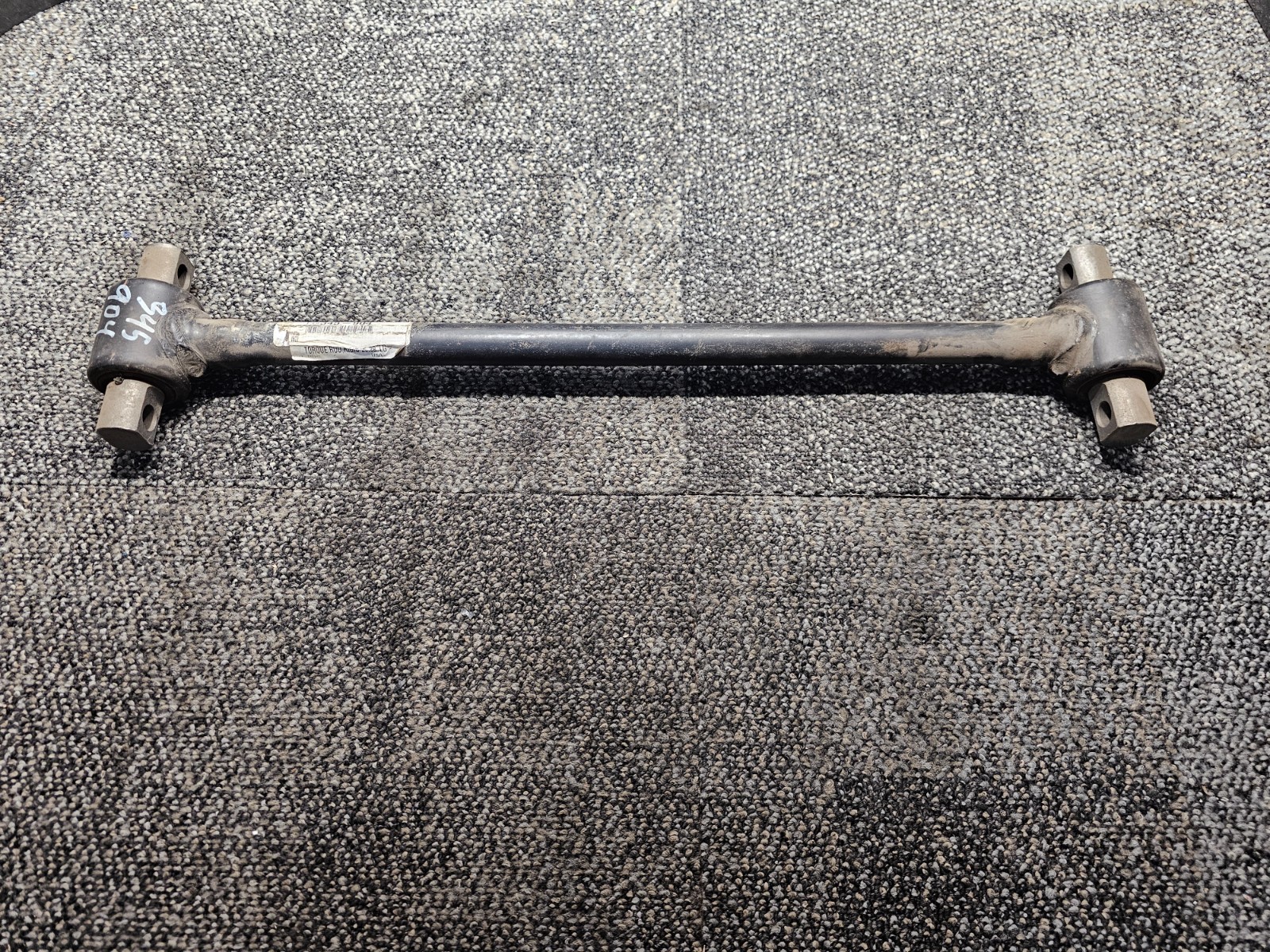 DAYTON PARTS 345-904 Axle Torque Rod 25-3/8″ Length, for Navistar /International