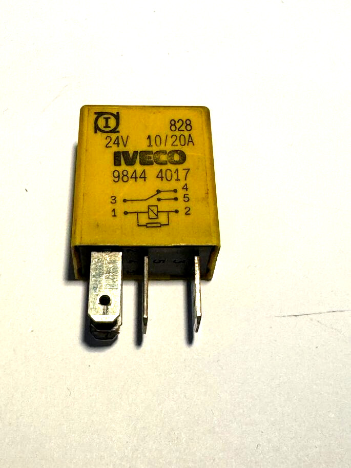 IVECO EUROCARGO 180E25 02-15 YELLOW RECTANGLE 5 PIN RELAY 24V 10/20A 29401070