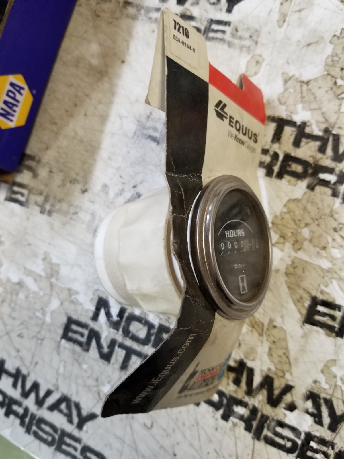 7210 EQUUS 2.0 In Diameter Electric Hourmeter Gauge Chrome