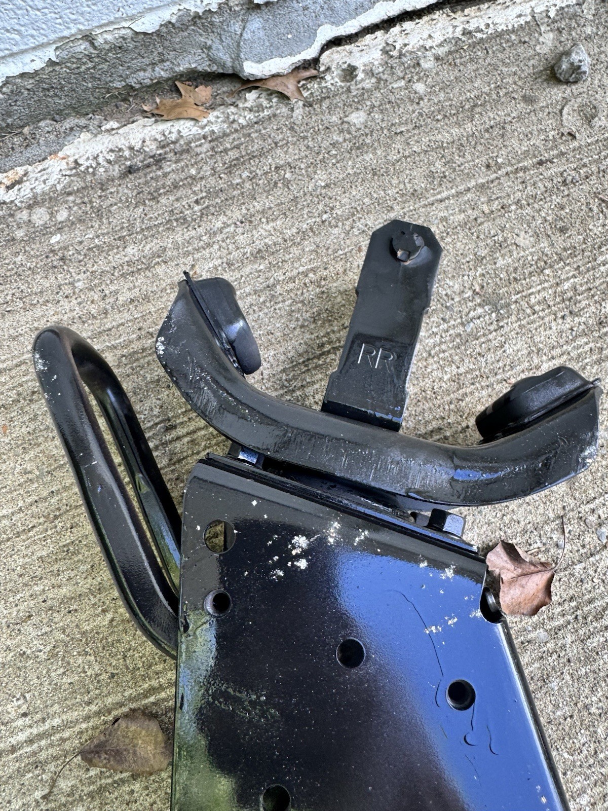 Isuzu Npr Cab Mount Bracket Driver Side