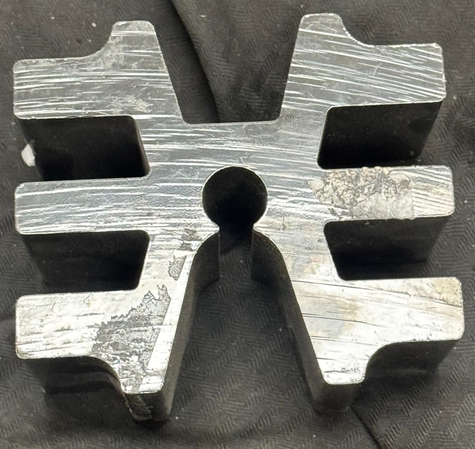 Paccar Front Axle Spacer Block B80-6011-070, 16537AA