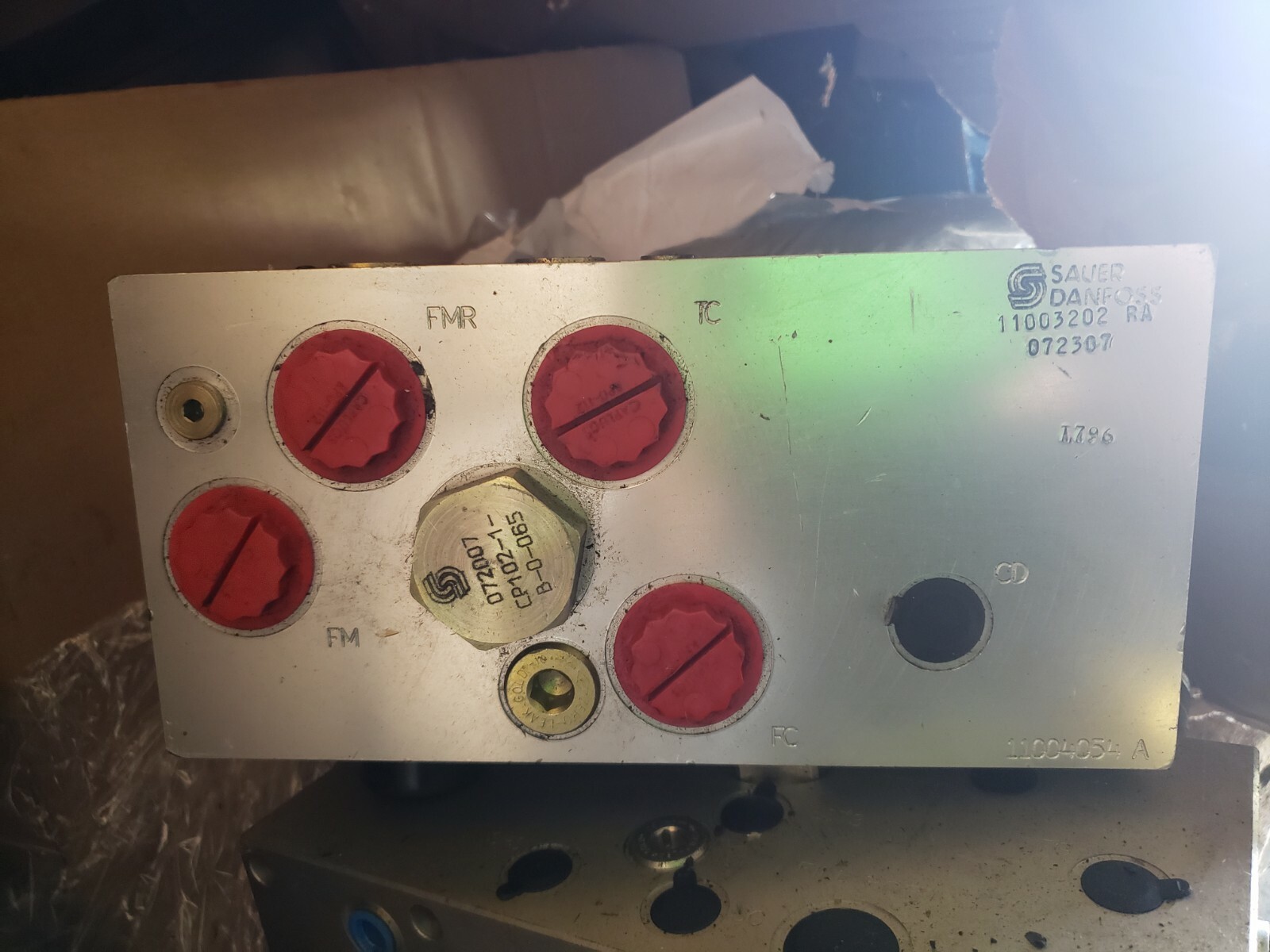 Sauer Danfoss Cooling Manifold 280185