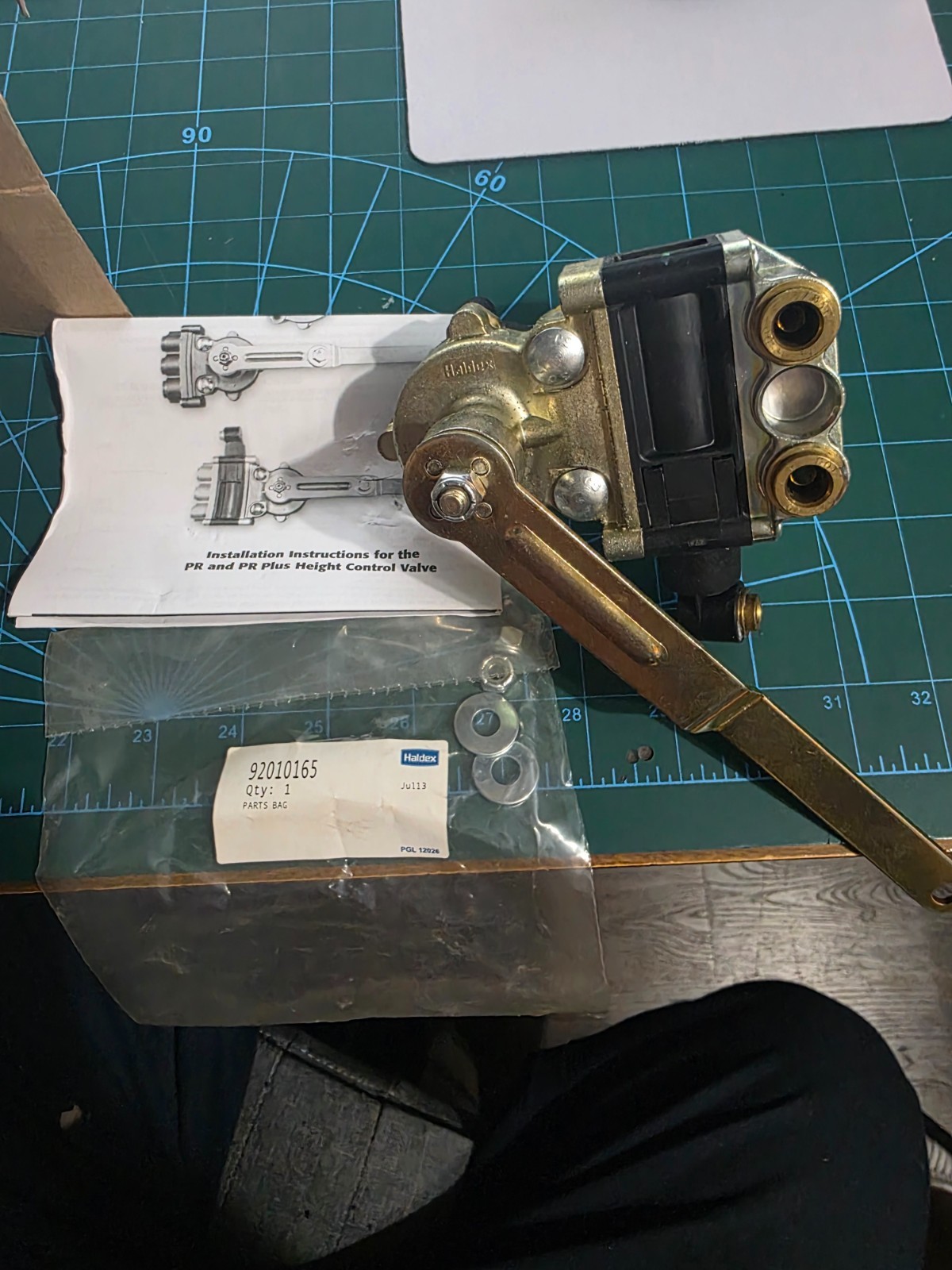Haldex Air Suspension Valve 85123100 NIB