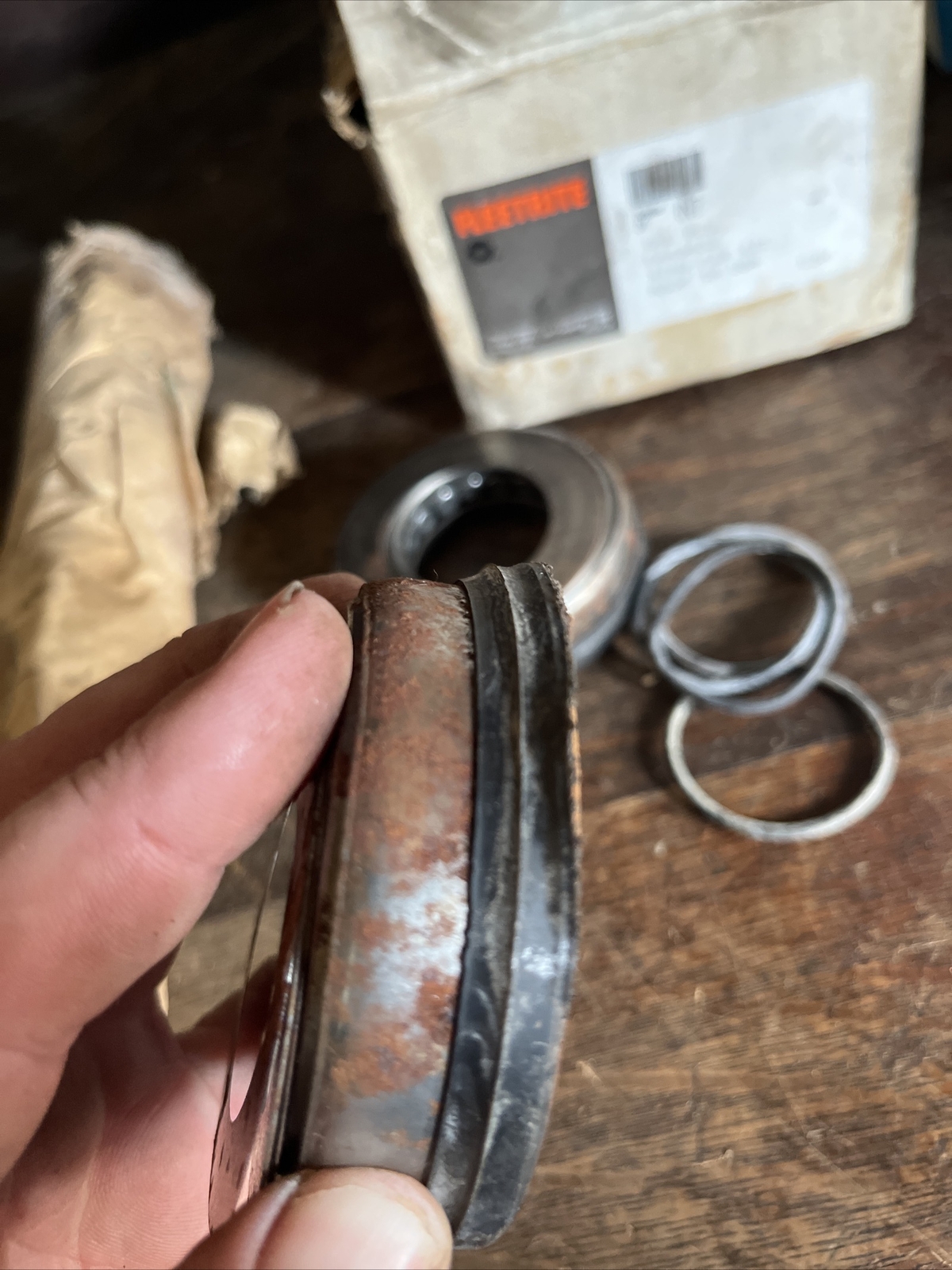 International Fleetrite FAK5453 King Pin Set