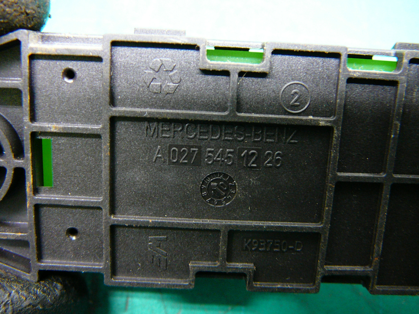 MERCEDES-BENZ FREIGHTLINER CASCADIA PLUG COUPLING HOUSING A 027 545 12 26