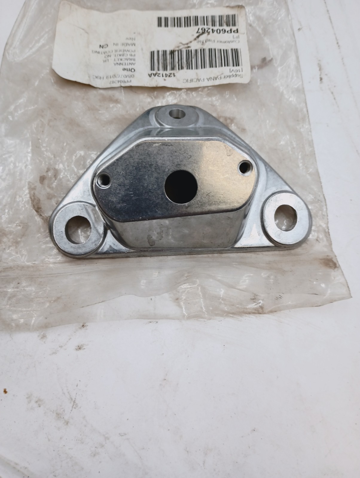 NEW GENUINE OEM PANA PACIFIC PP604267 LEFT HAND CB ANTENNA BRACKET 12412AA CBKIT