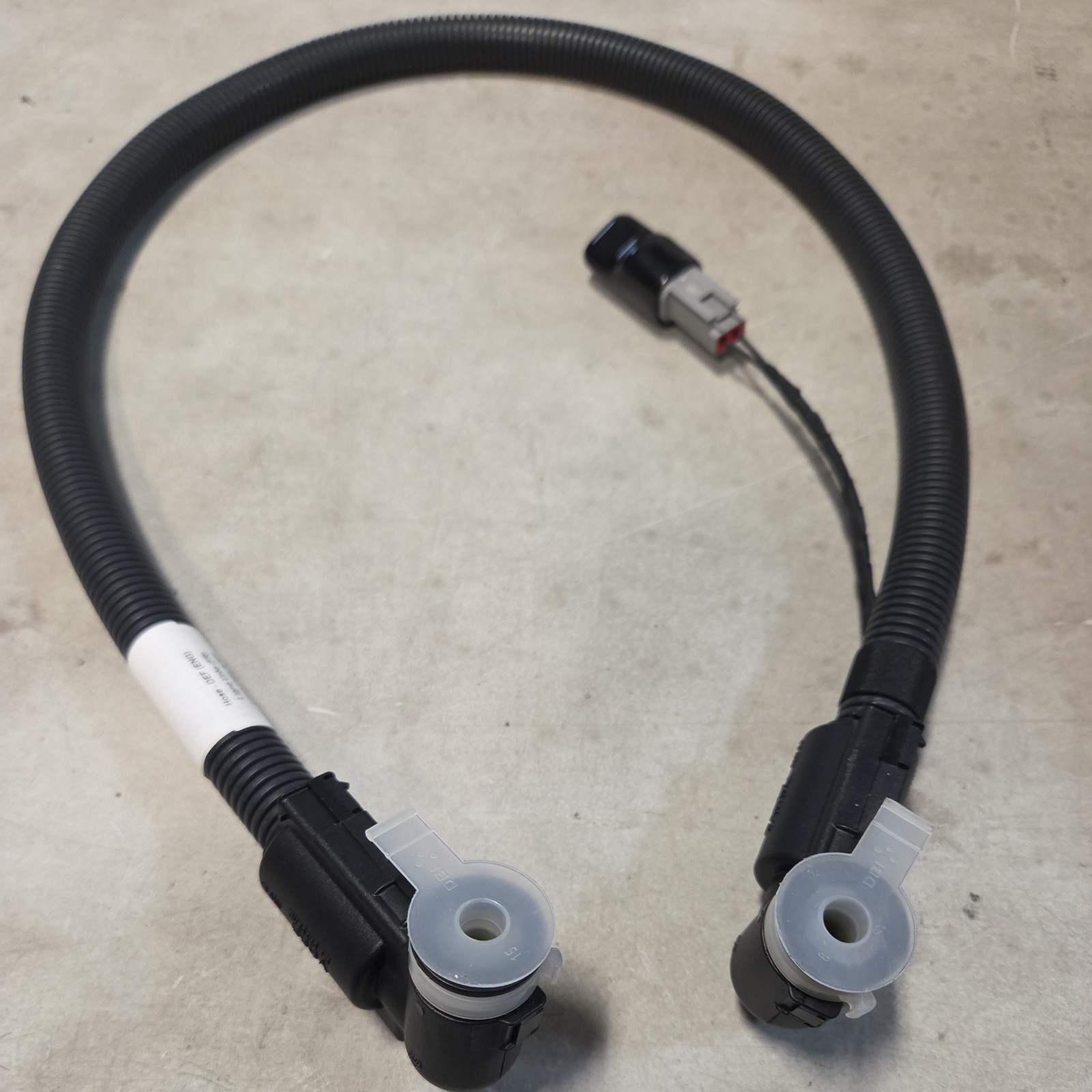 Kenworth M50-6038-5520975 Hose Assy Htd Def Pres (4 X 975 Mm)