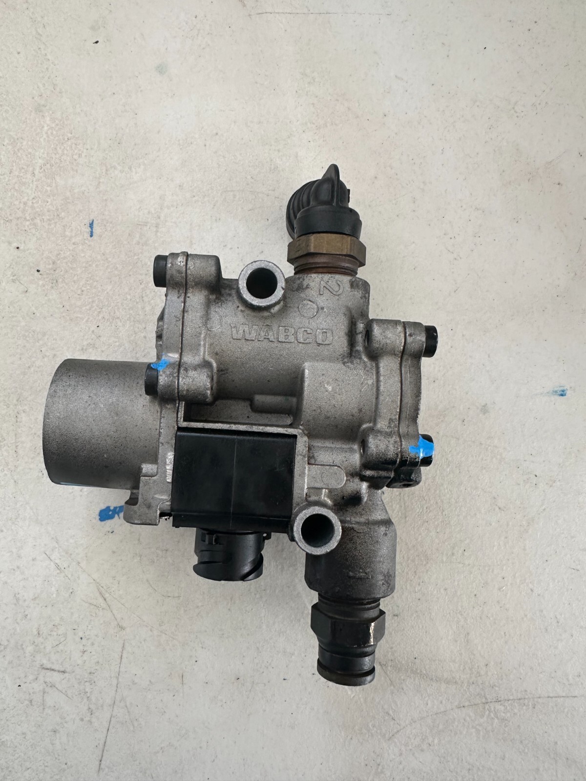 ✅USED OEM Wabco ABS Modulator Valve 472-195-052-0 ✅