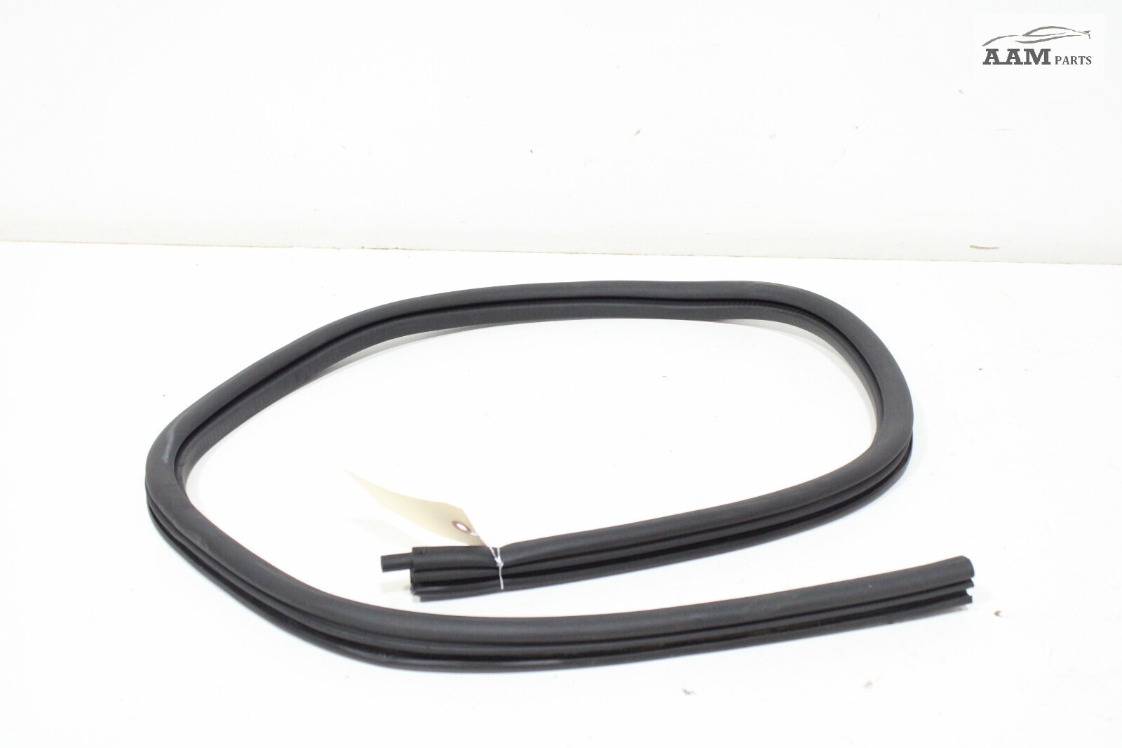 2018-2024 FREIGHTLINER CASCADIA REAR RIGHT SIDE WEATHERSTRIP SEAL RUBBER OEM