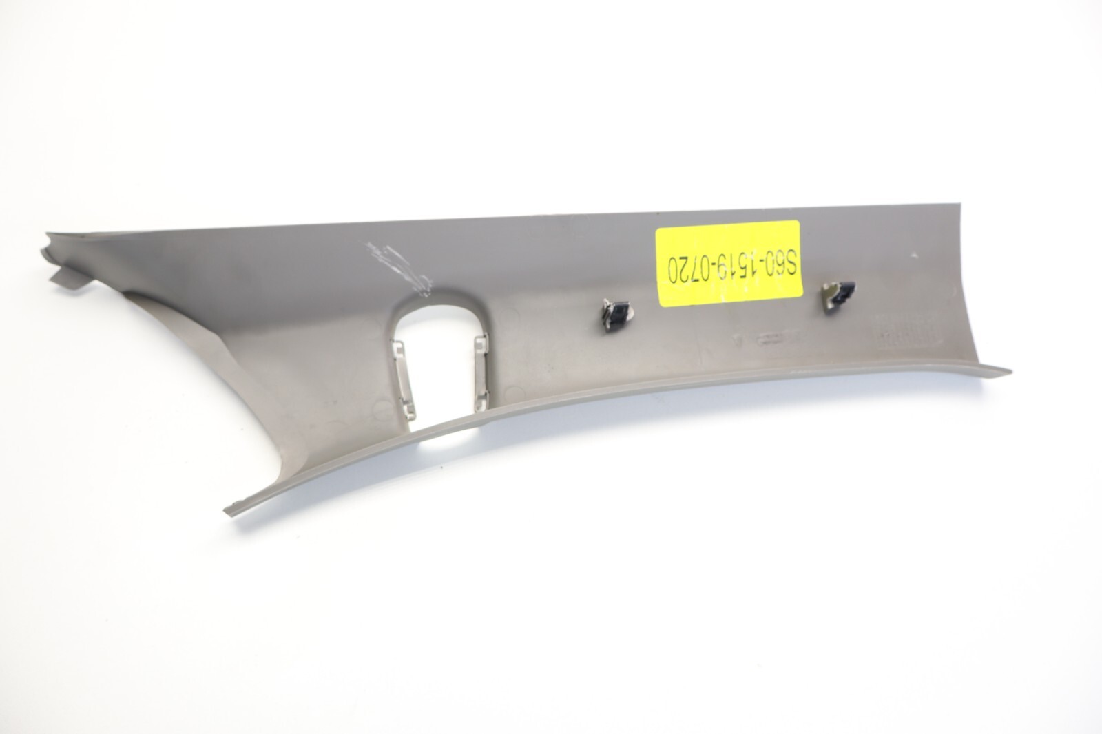 2022 PETERBILT 579 PACCAR FRONT LEFT DRIVERS A PILLAR COVER PANEL S60-1519 GREY