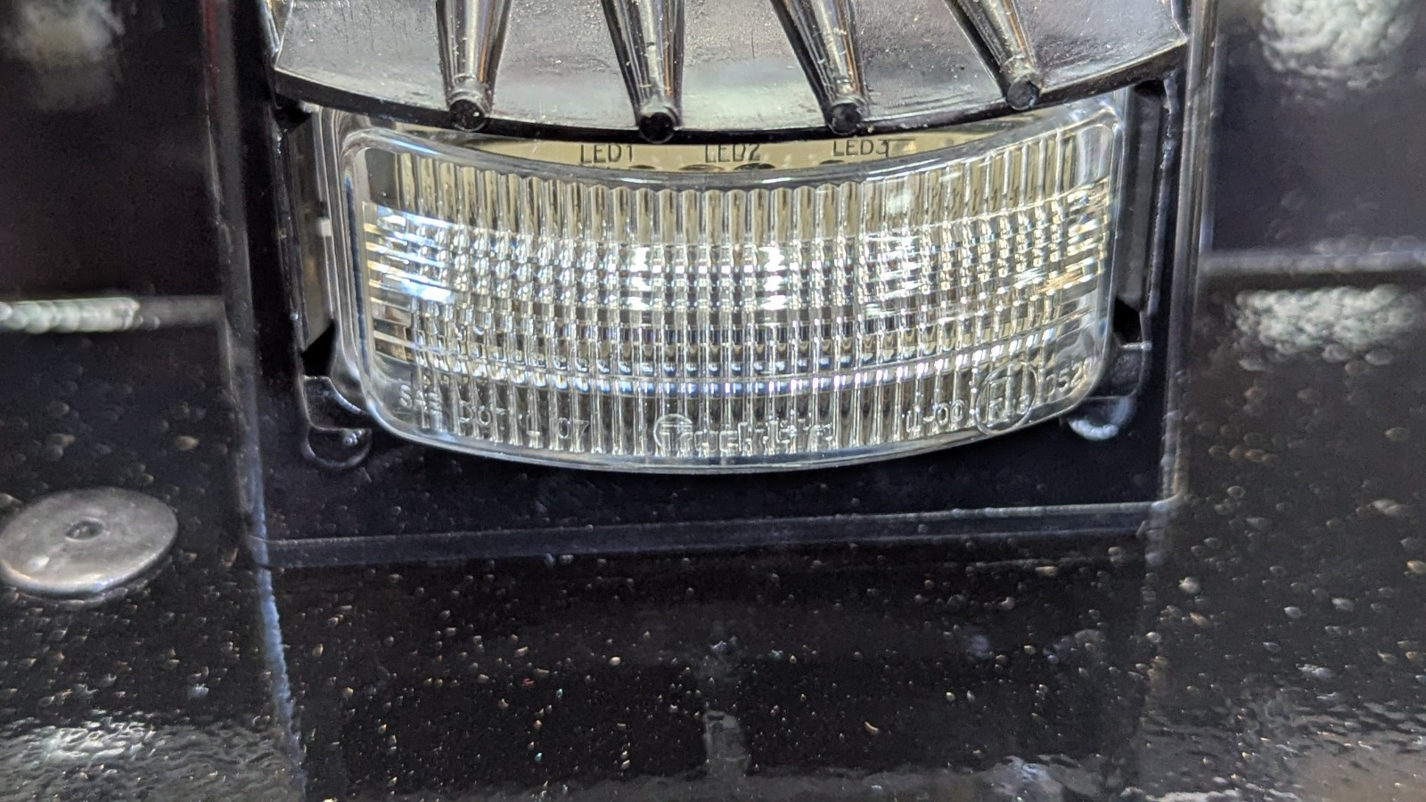3681853C92 International Tail Light Bar Panel LED TRUCK-LITE 40907 Super 44 Lamp