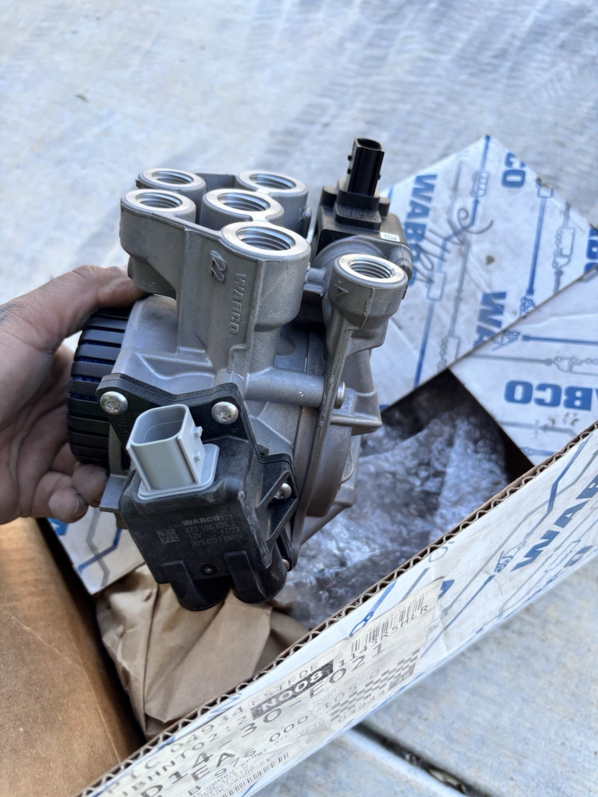 Wabco Anti Lock Braking System 6 Port Abs Combo Wab 976 000 105 0 WAB