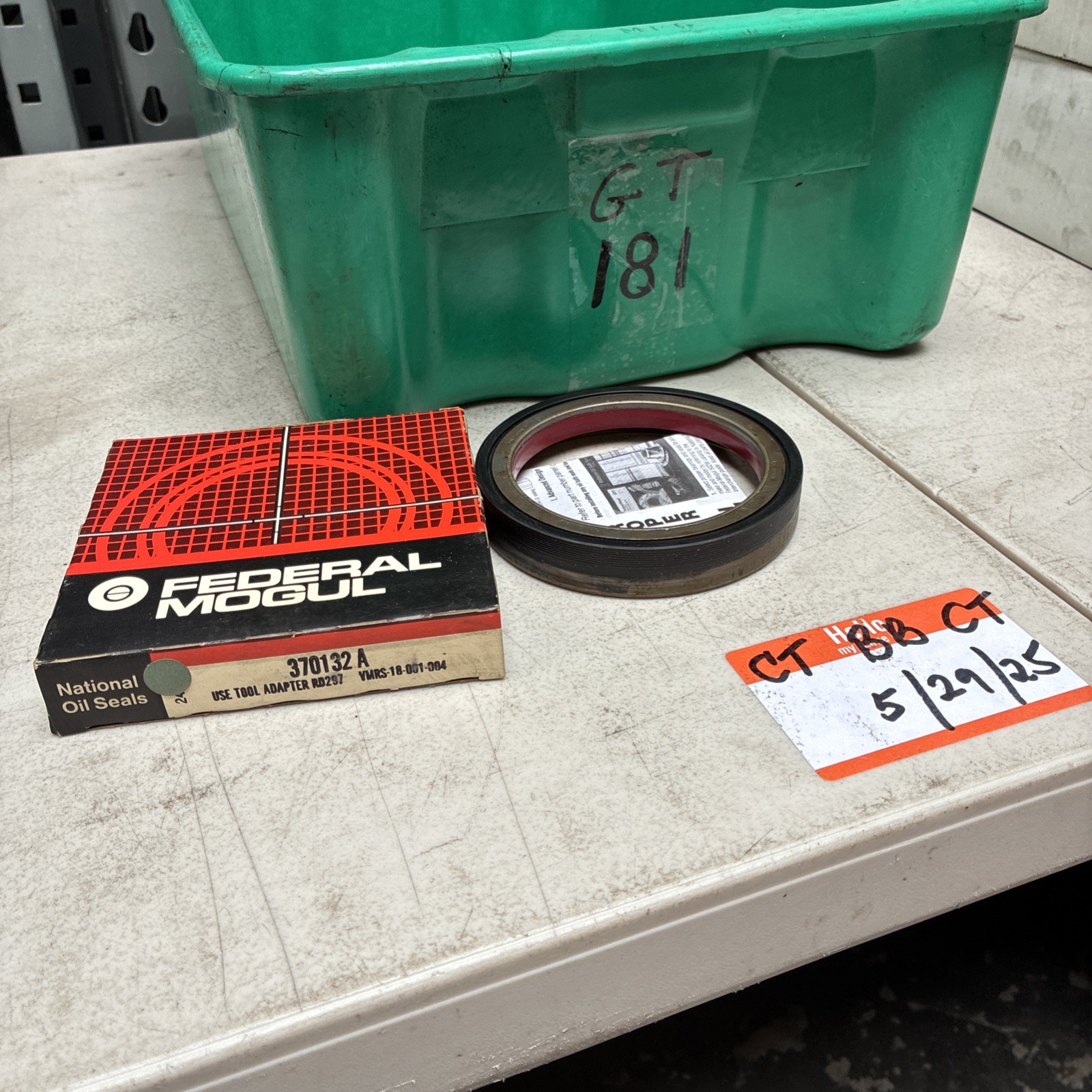 FEDERAL MOGUL NATIONAL OIL SEAL 370132A