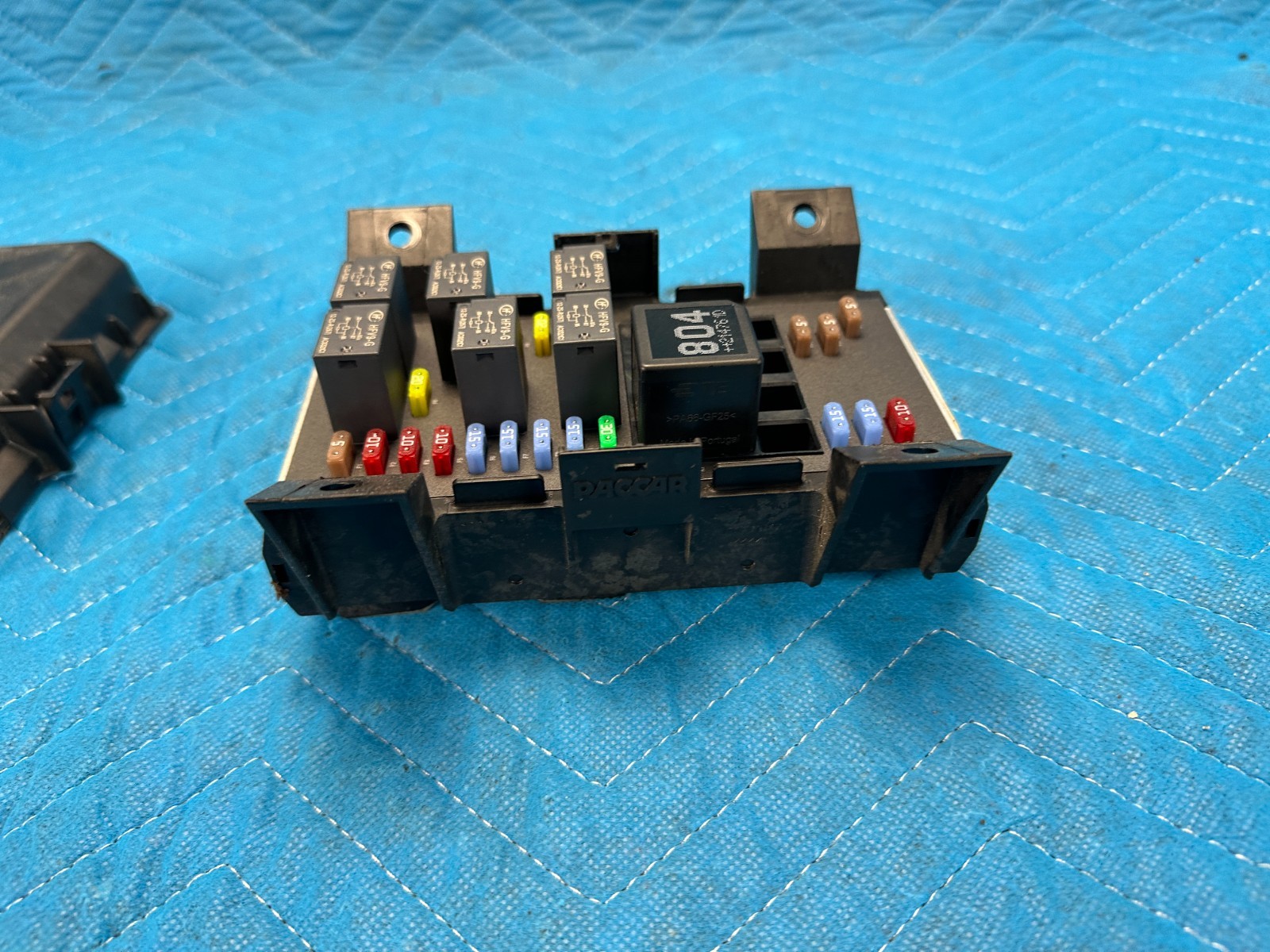 Kenworth T680 Paccar PDC Sleeper Cab Fuse Box Assembly 2023 OEM