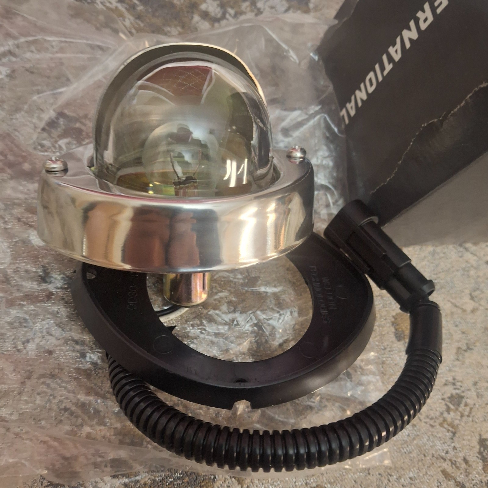 Genuine International Truck 3873333C1 Light Exterior Clear Lens SST 9186-8563-33