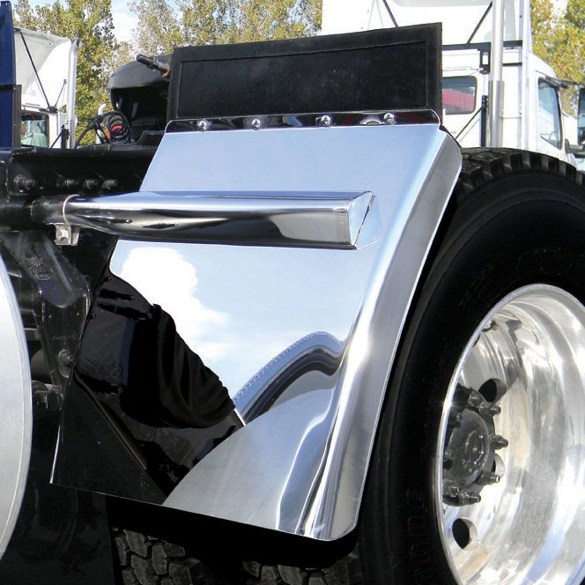 27″ Stainless Steel Premium Quarter Fender Kit with Rolled Edge – Pair