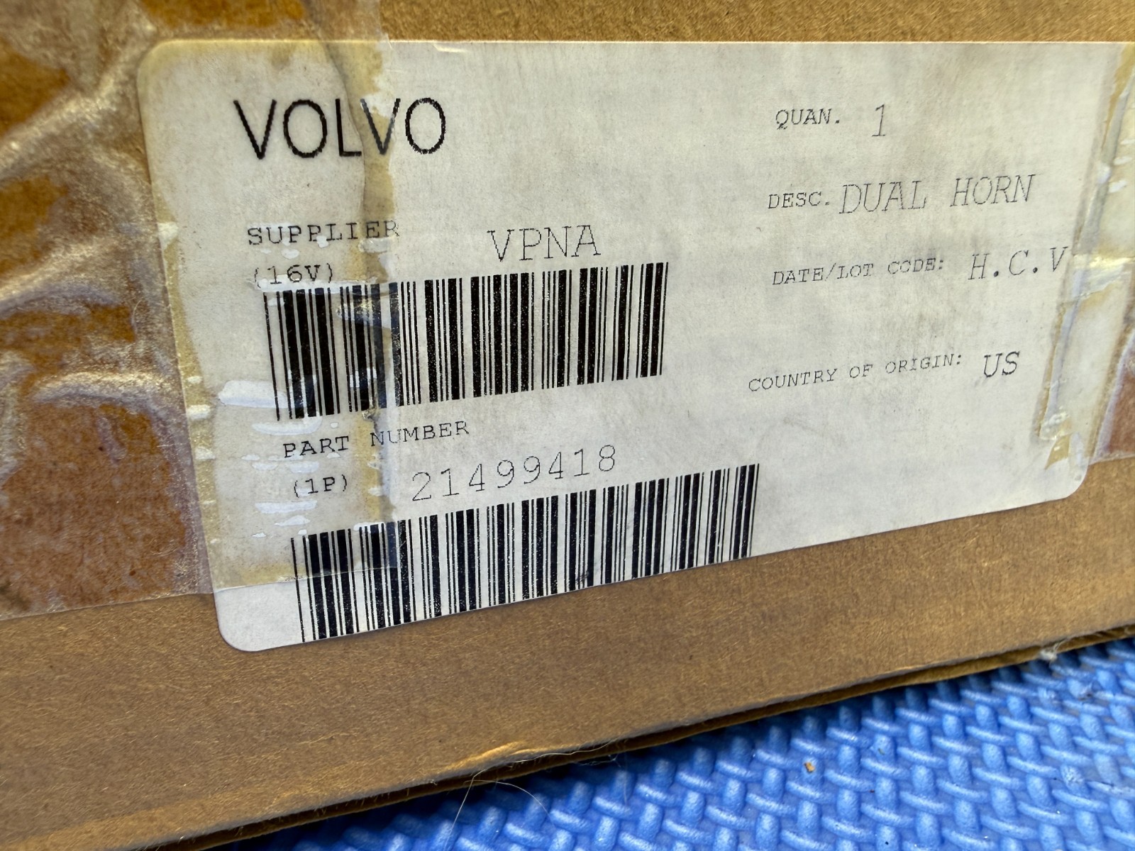 Genuine OEM Volvo 21499418 Mack Truck Hadley Dual Trumpet Air Horn Assembly