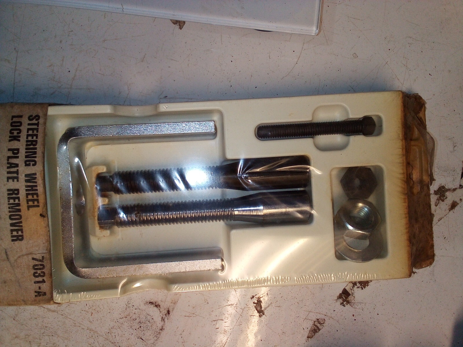 New OTC Tools 7031-A Steering Wheel Lock Plate Remover Made in USA