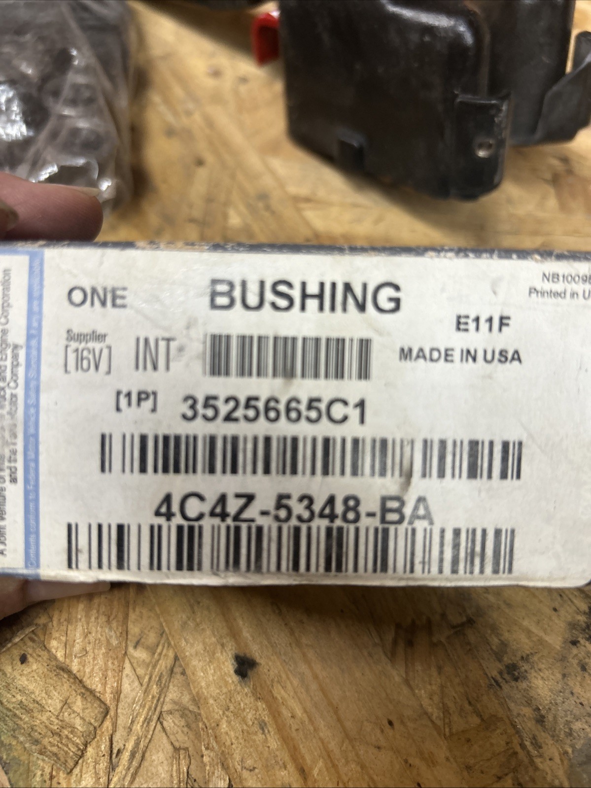 MR752 Silent Block International 3525665C1 4C4Z5348BA